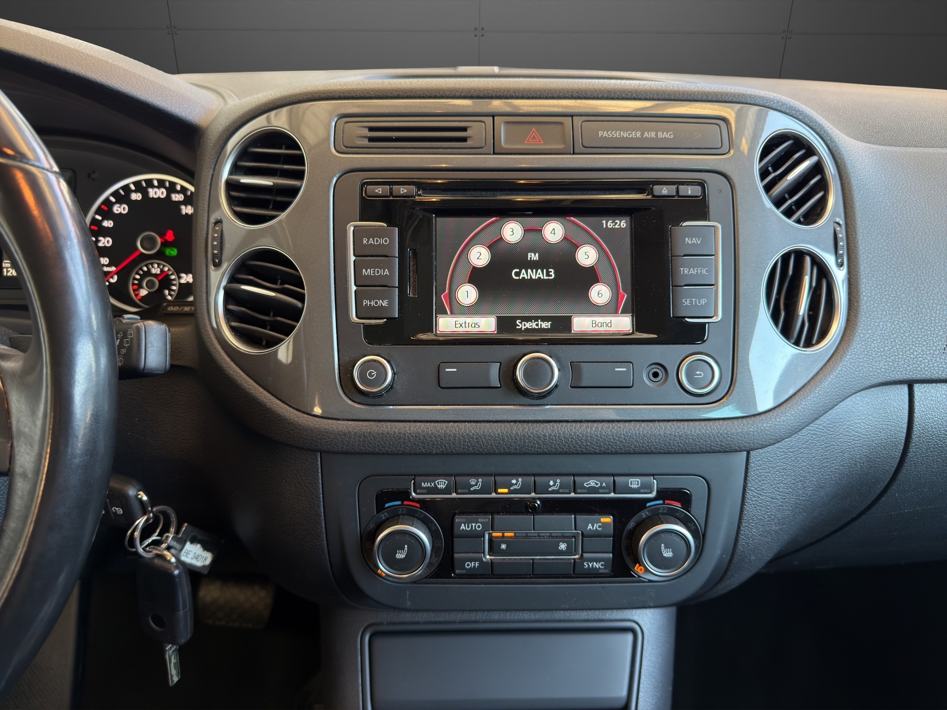 VW Tiguan 2.0 TDI BlueMotion Track&Field 4Motion DSG-image-12