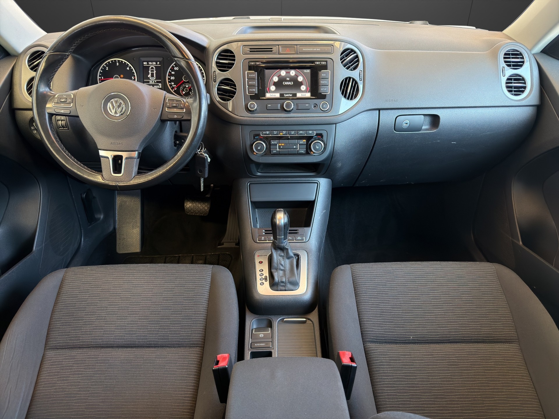 VW Tiguan 2.0 TDI BlueMotion Track&Field 4Motion DSG-image-10