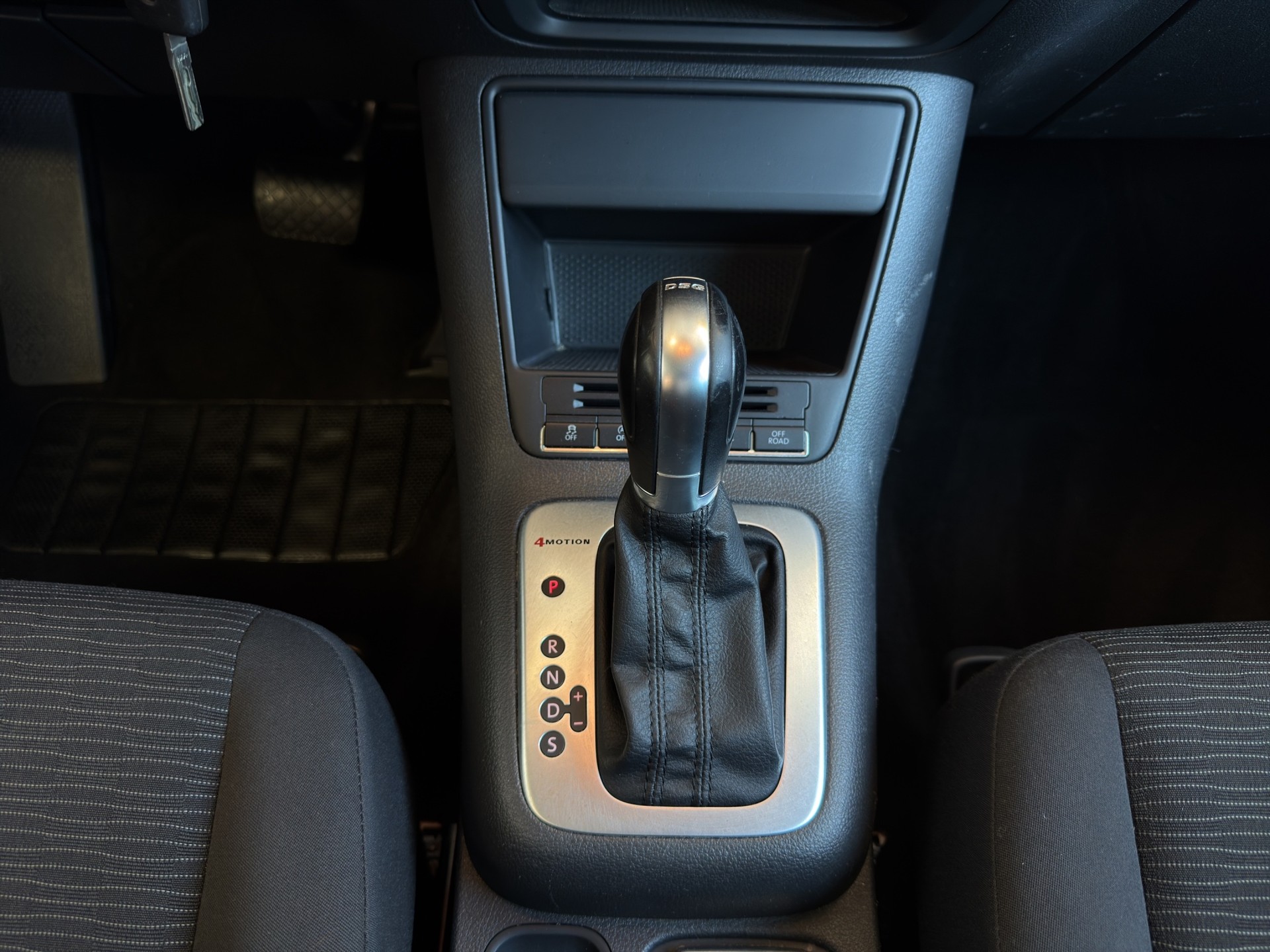 VW Tiguan 2.0 TDI BlueMotion Track&Field 4Motion DSG-image-15