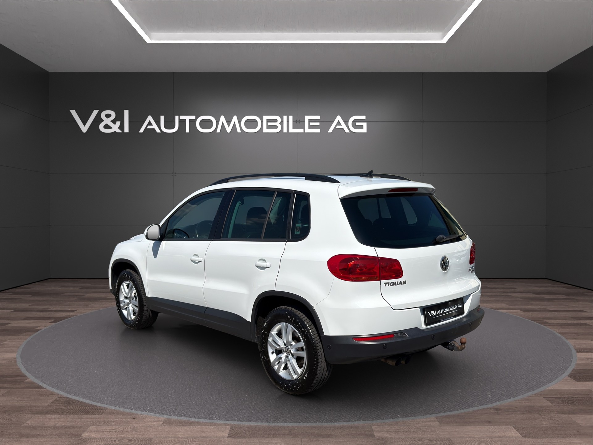VW Tiguan 2.0 TDI BlueMotion Track&Field 4Motion DSG-image-3
