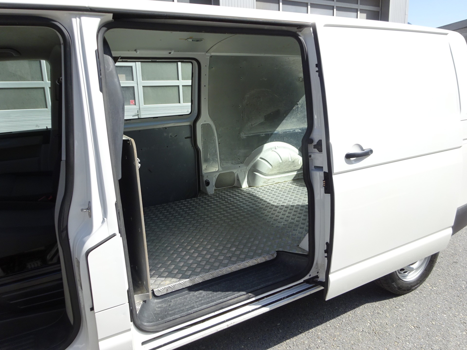 VW T6 2.0 TDI 4Motion-image-23