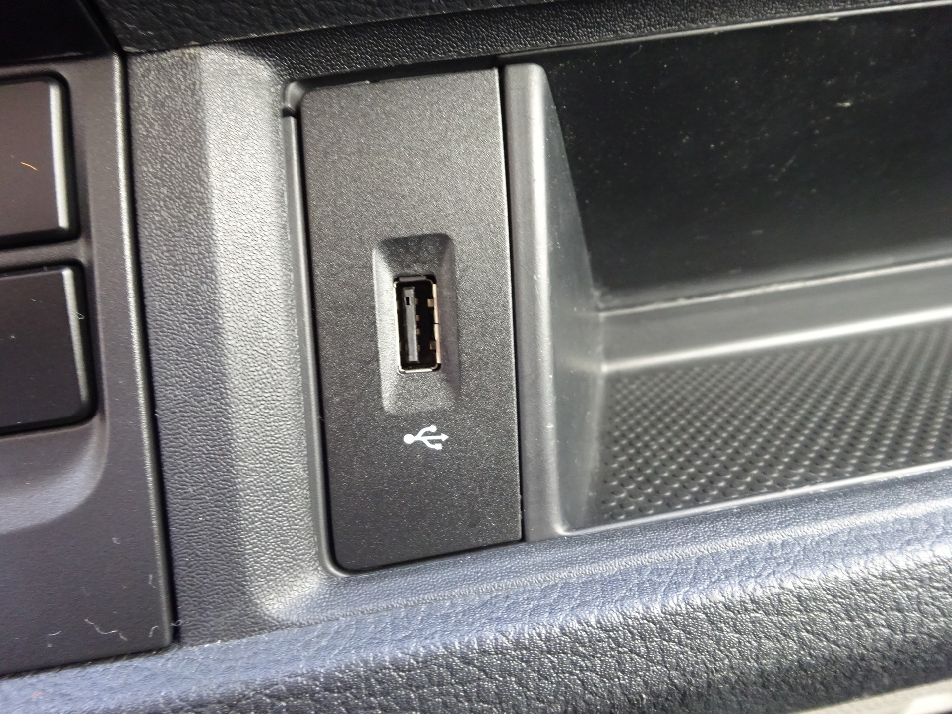 VW T6 2.0 TDI 4Motion-image-10