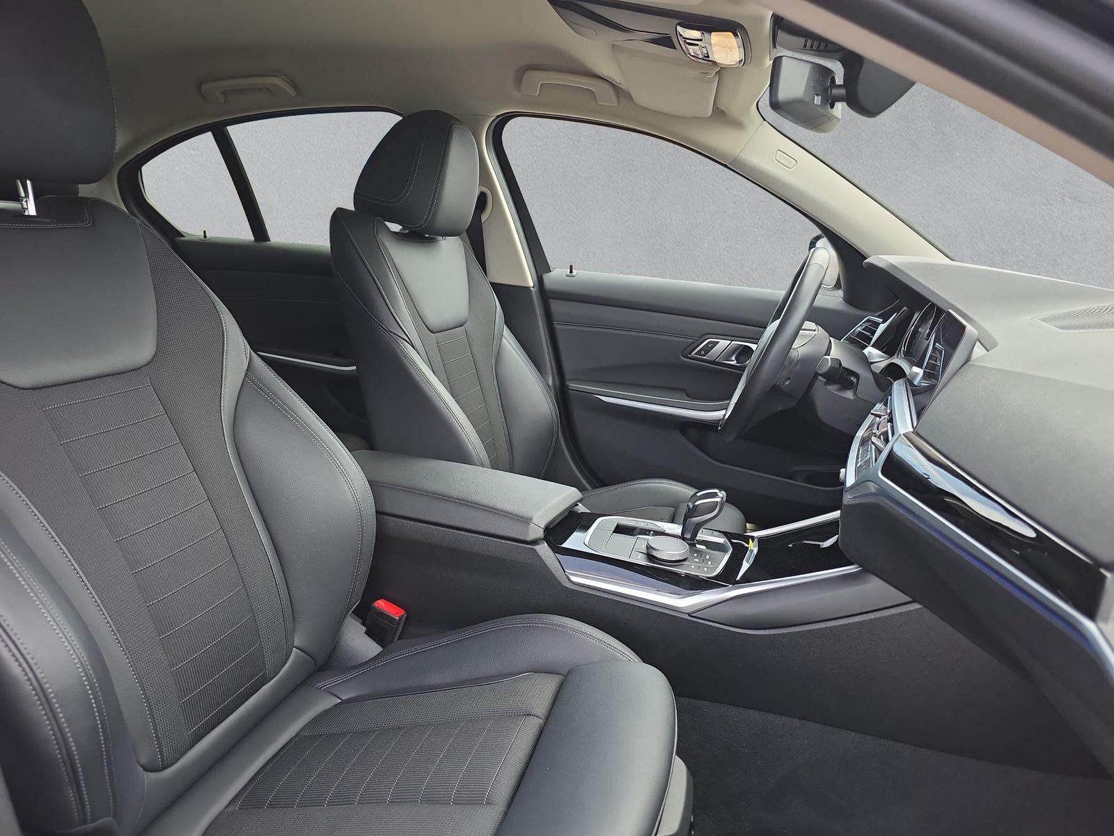BMW 320i Sport Line G20-image-12