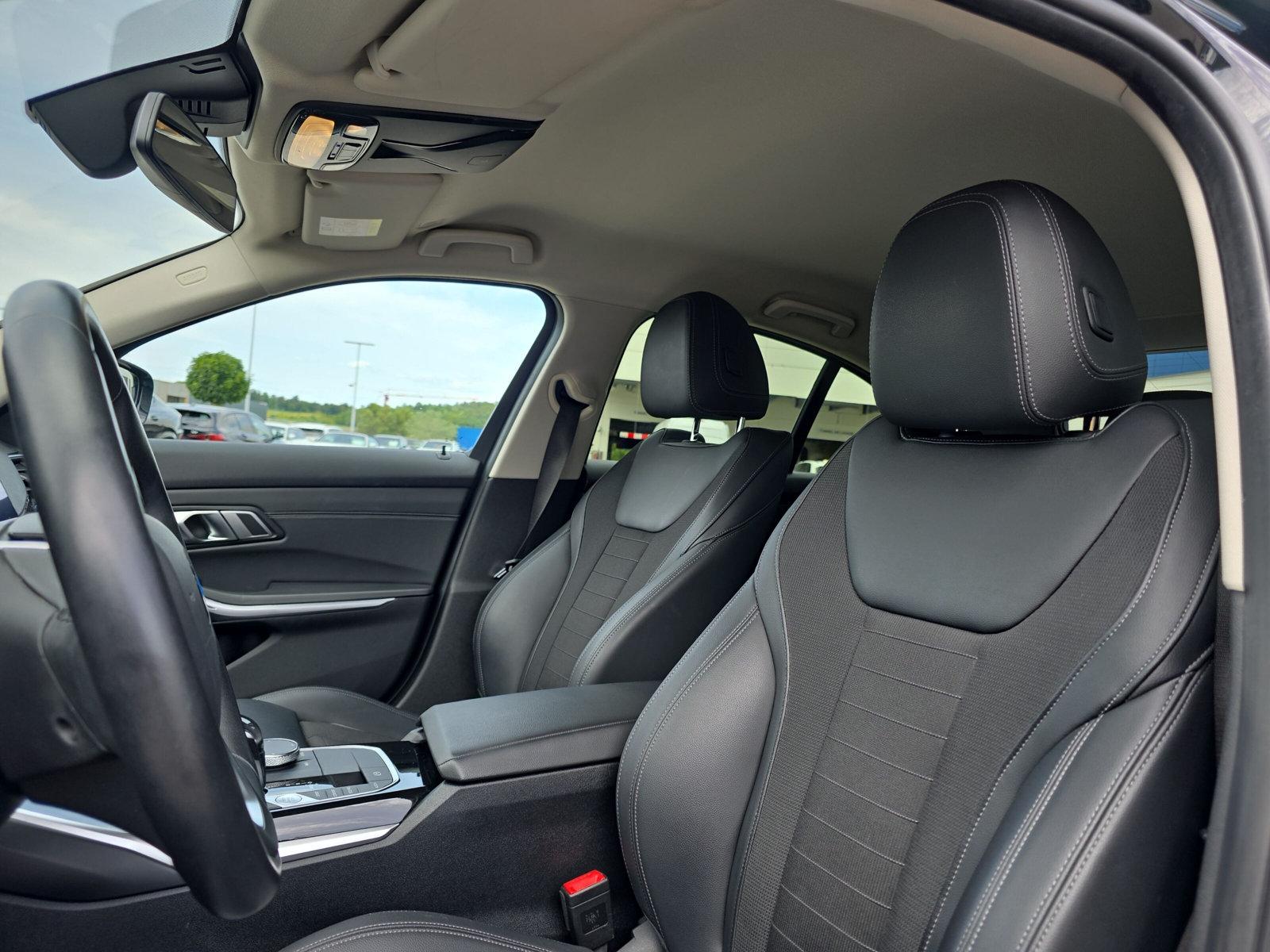 BMW 320i Sport Line G20-image-24