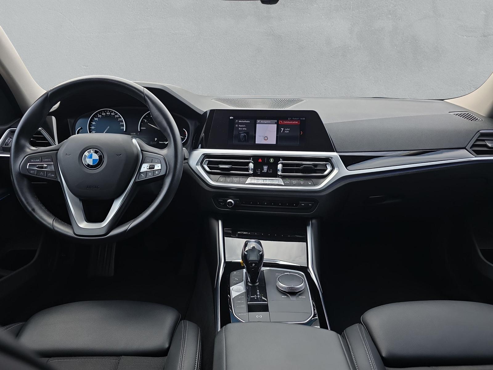 BMW 320i Sport Line G20-image-16