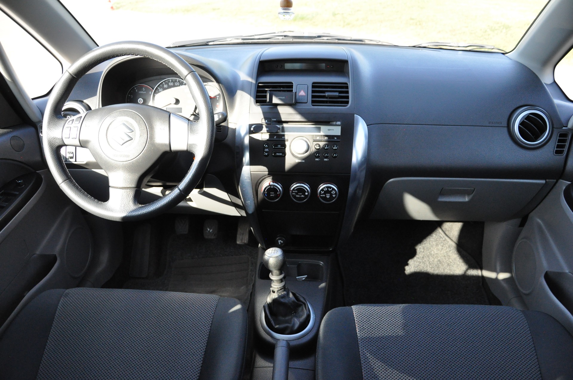 SUZUKI SX4 1.9 TD GL Top 4WD-image-8