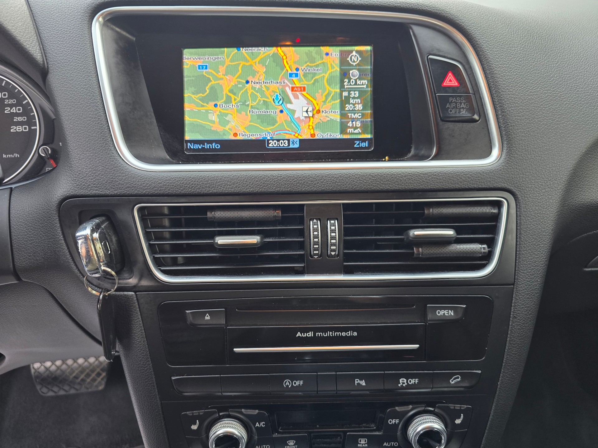 AUDI Q5 2.0 TDI quattro S-tronic-image-16
