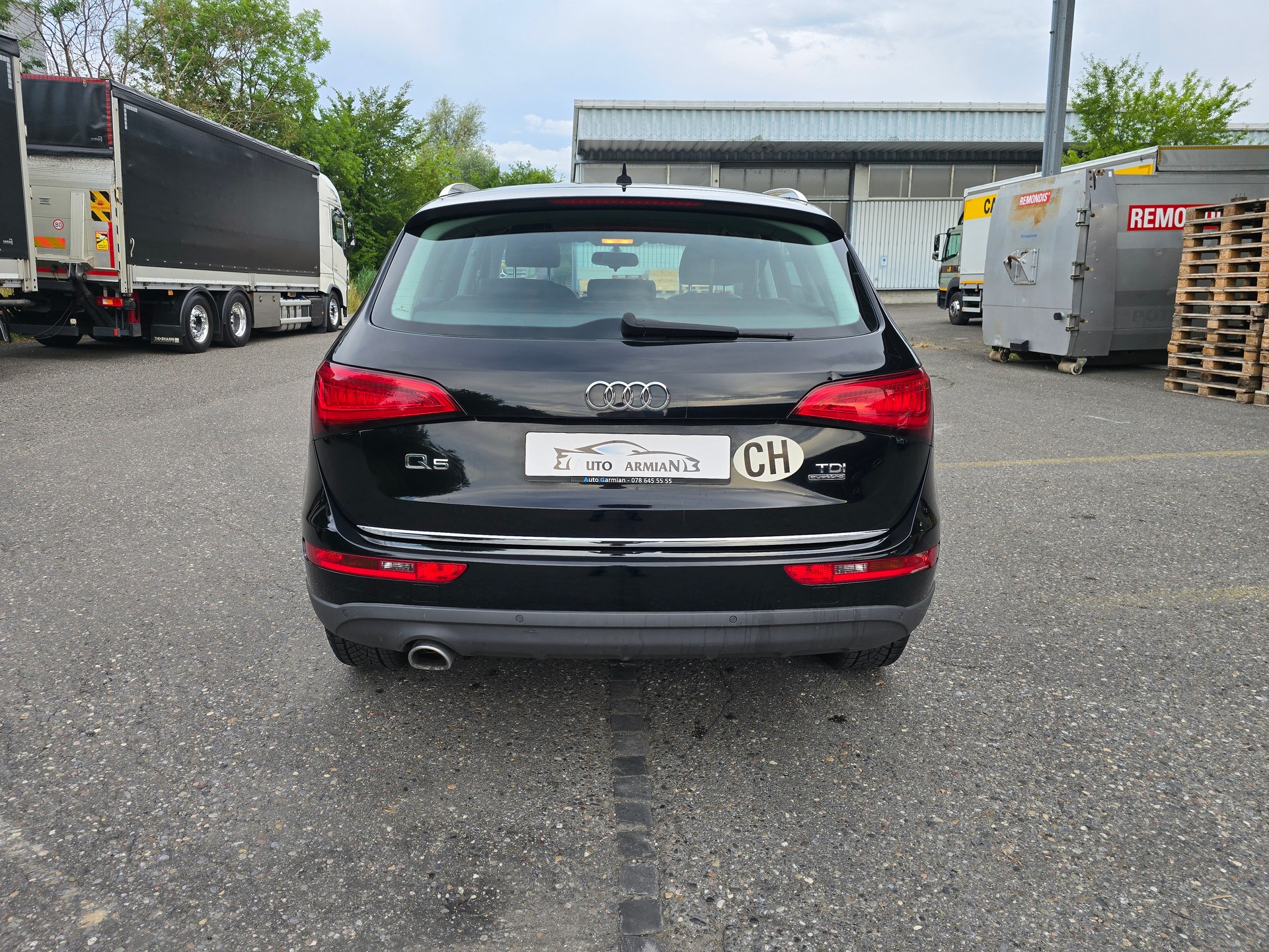 AUDI Q5 2.0 TDI quattro S-tronic-image-3