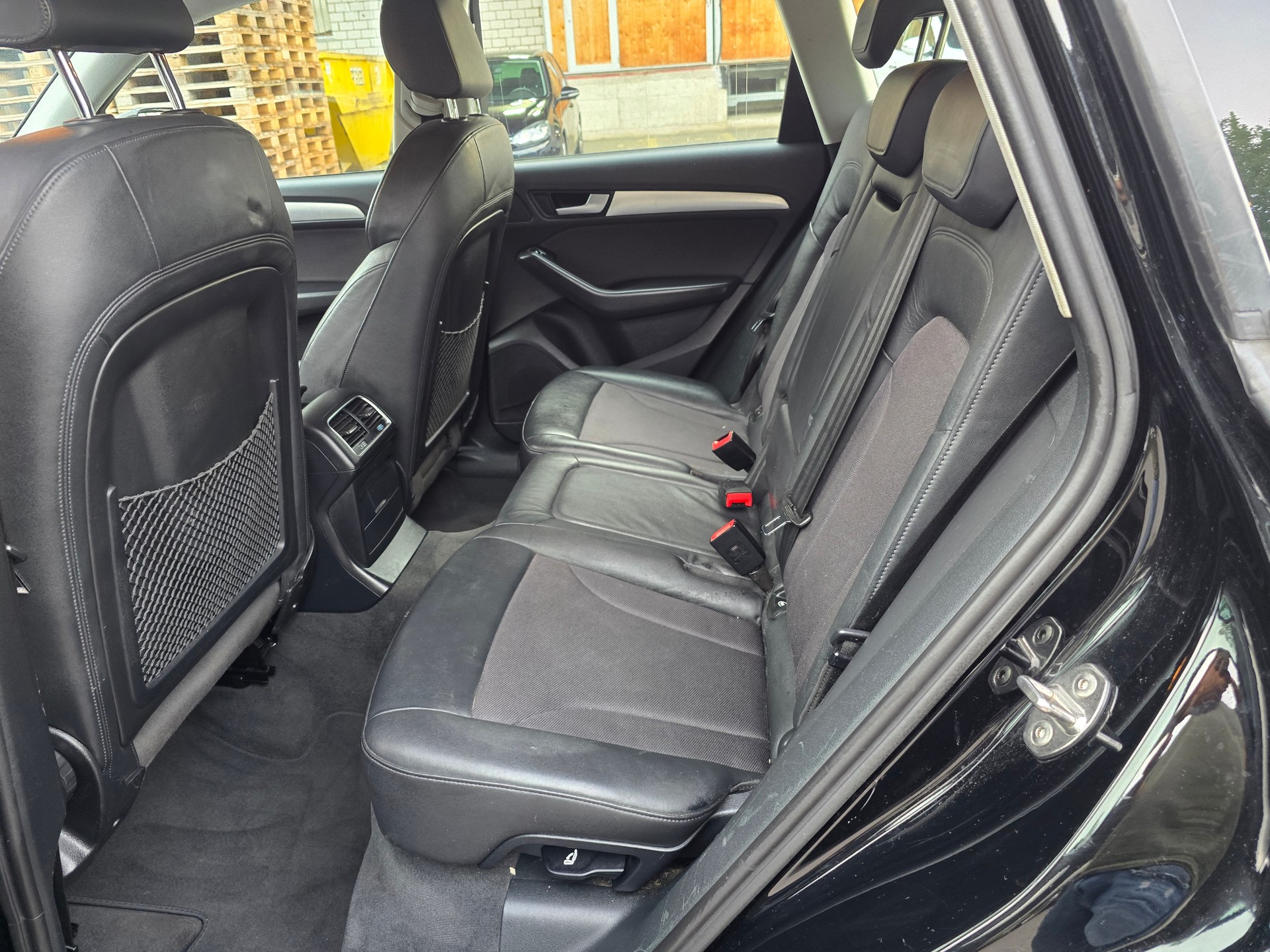 AUDI Q5 2.0 TDI quattro S-tronic-image-12
