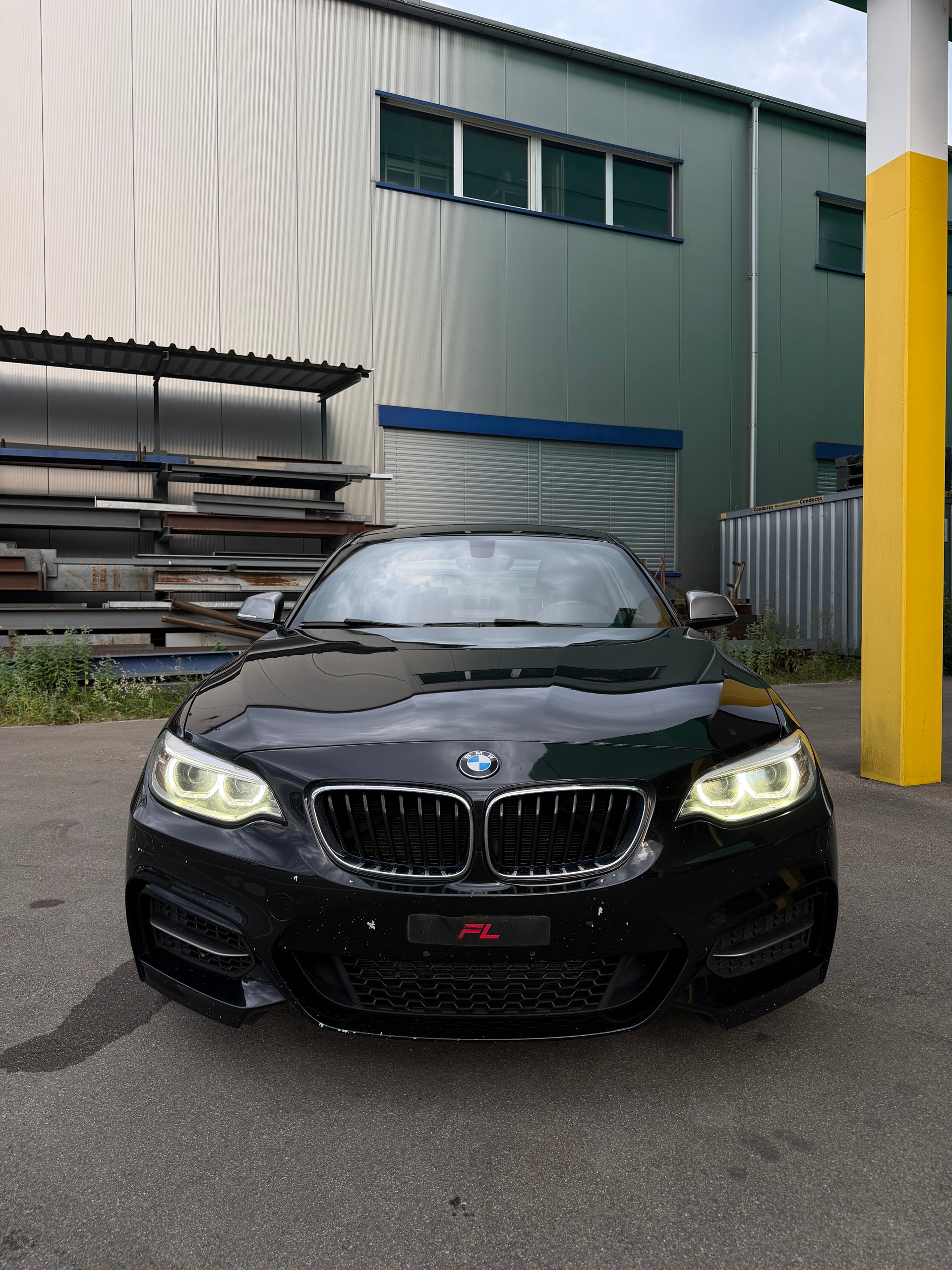 BMW M240i-image-1
