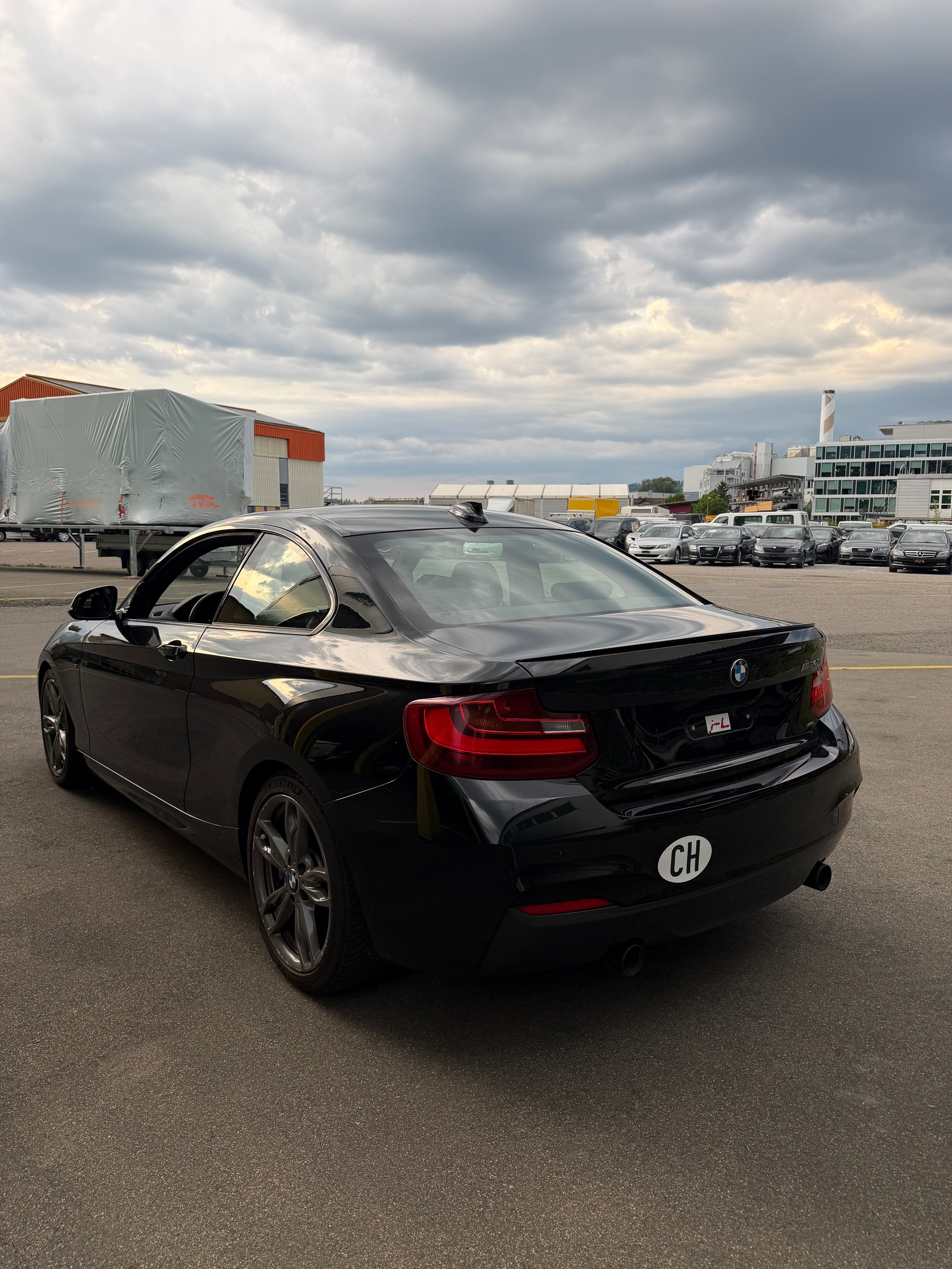 BMW M240i-image-4