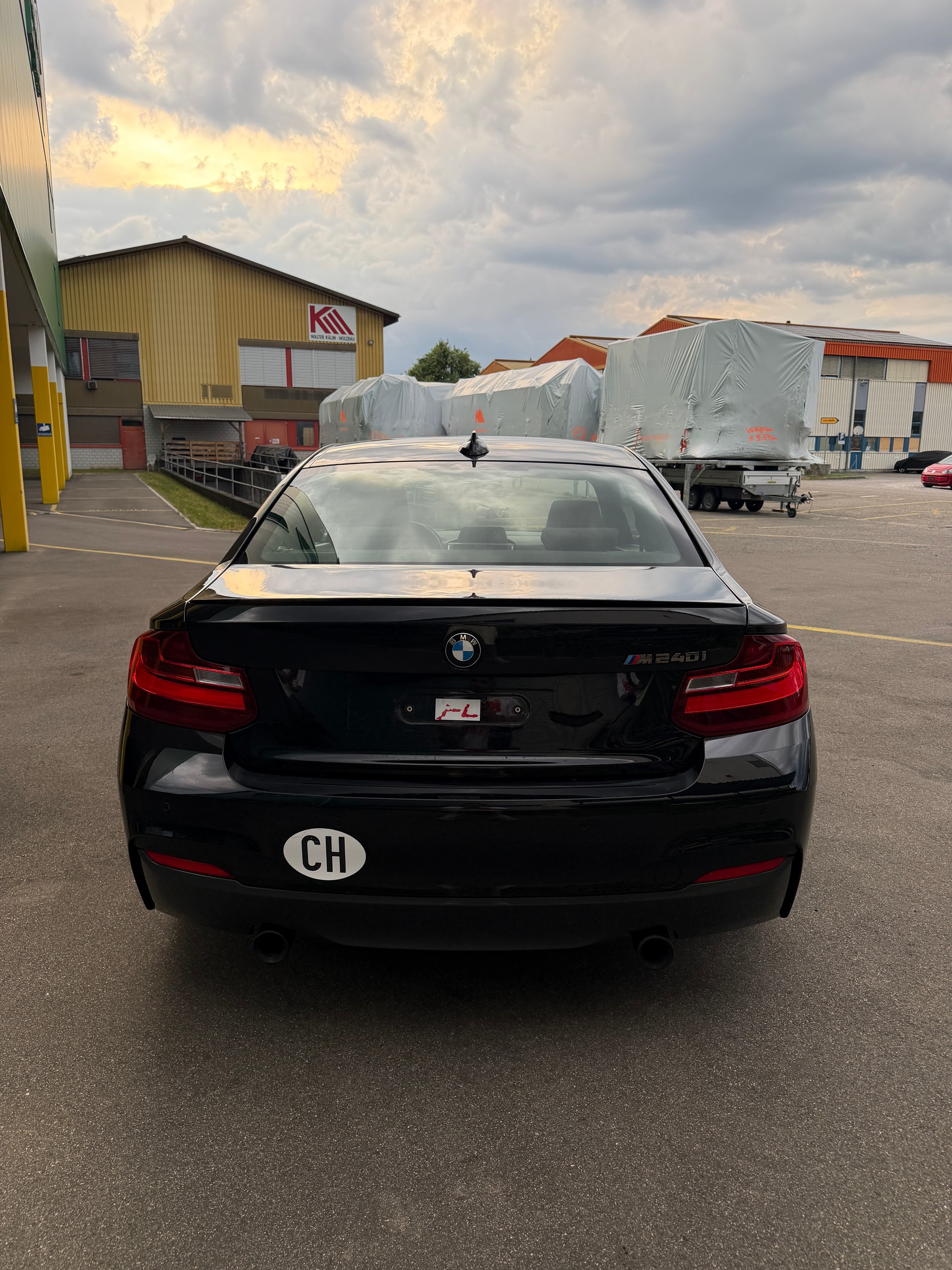 BMW M240i-image-5