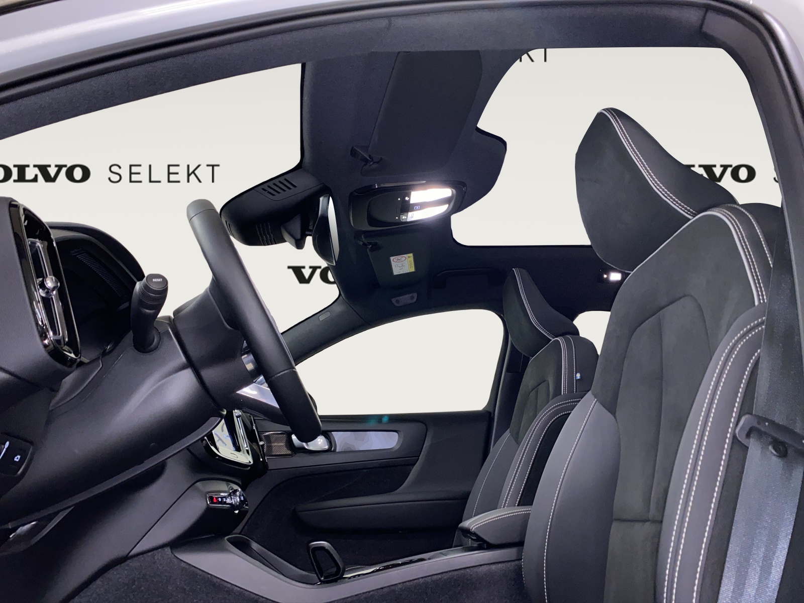 VOLVO C40 P8 Twin Recharge AWD-image-6