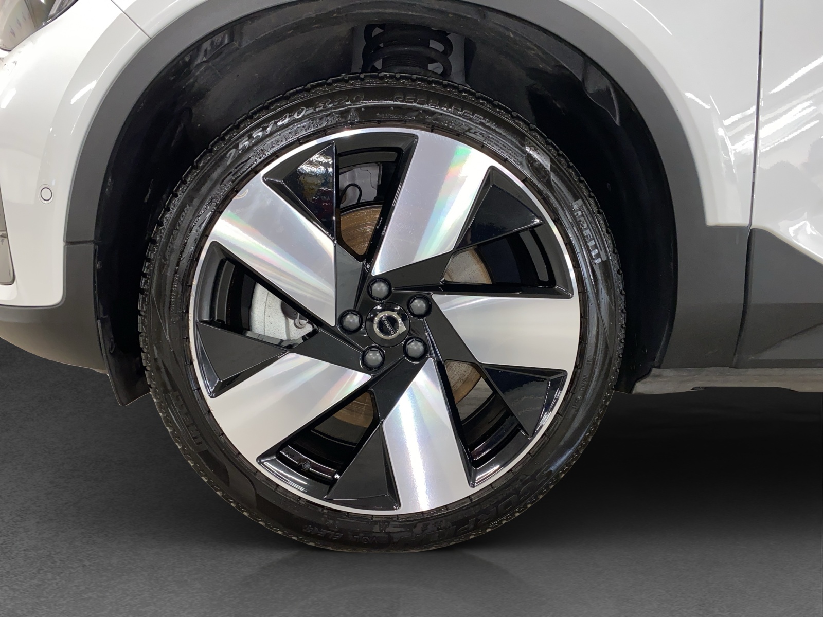 VOLVO C40 P8 Twin Recharge AWD-image-14
