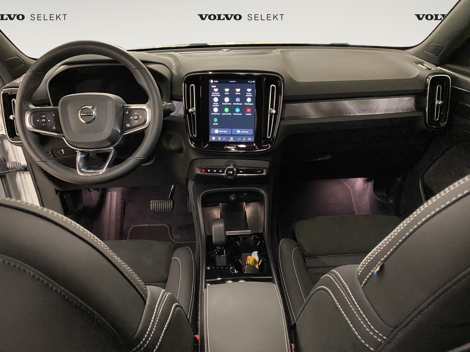 VOLVO C40 P8 Twin Recharge AWD-image-10