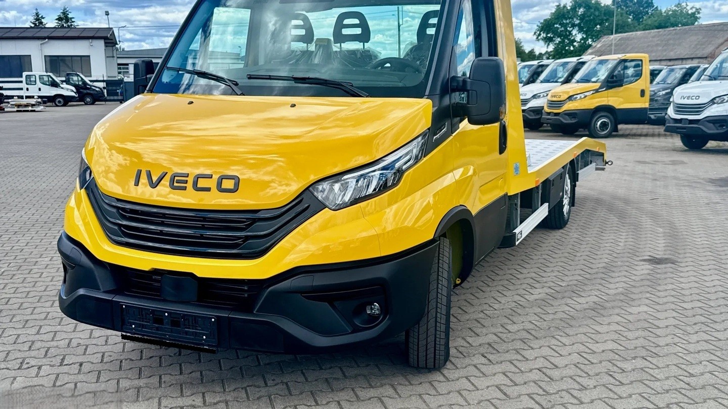 IVECO 35 S 18H A8 Autotransporter-image-1