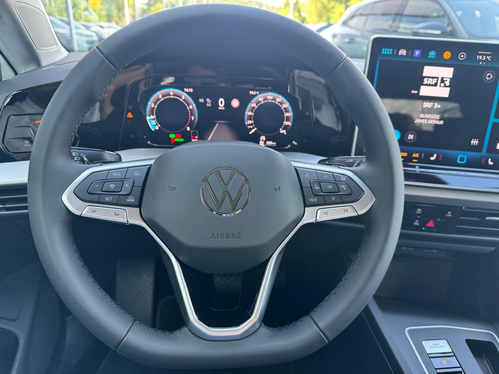 VW Golf 1.5 e TSI mHEV Value DSG-image-8