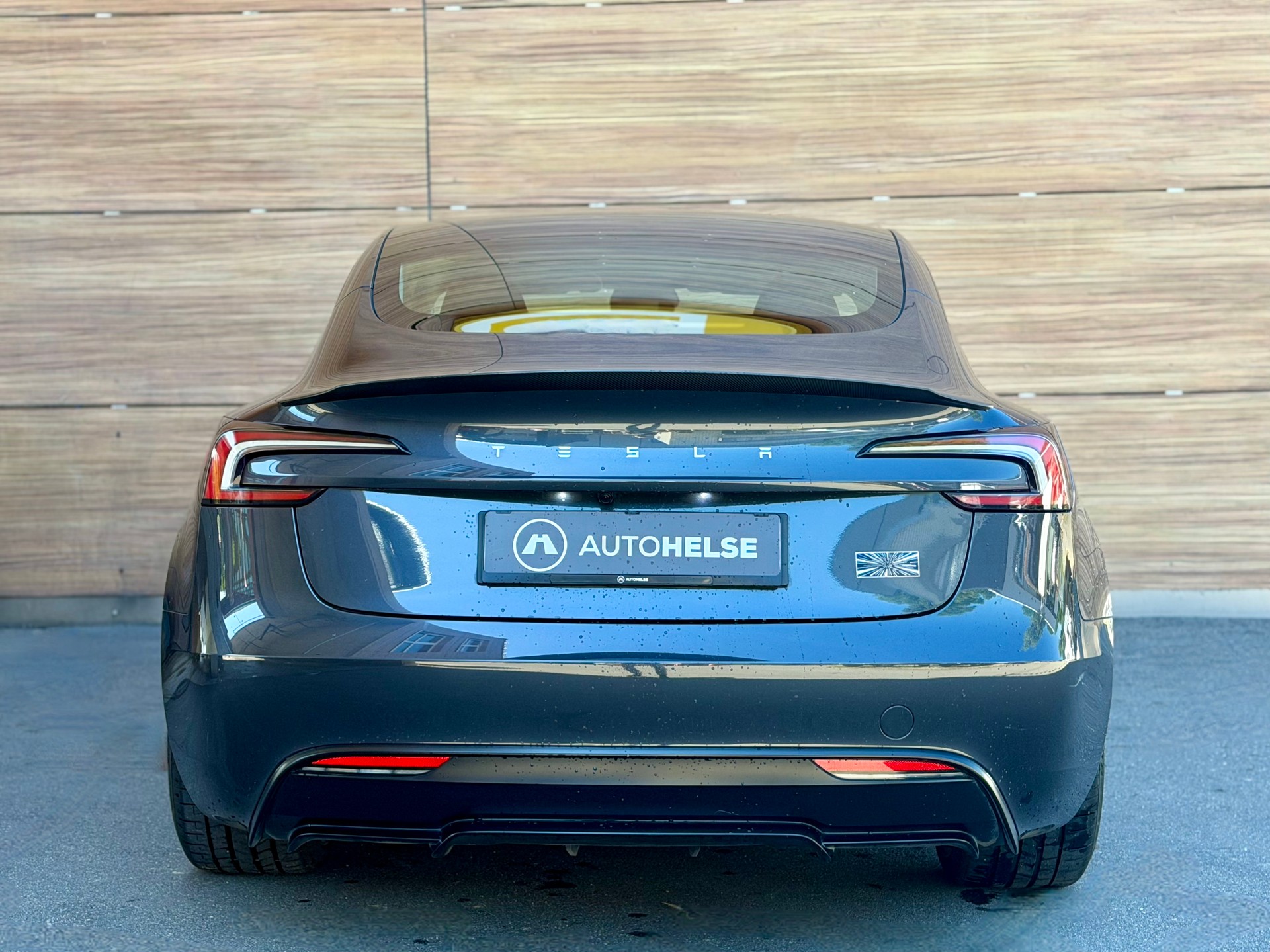 TESLA Model 3 Dual Motor Performance AWD-image-3