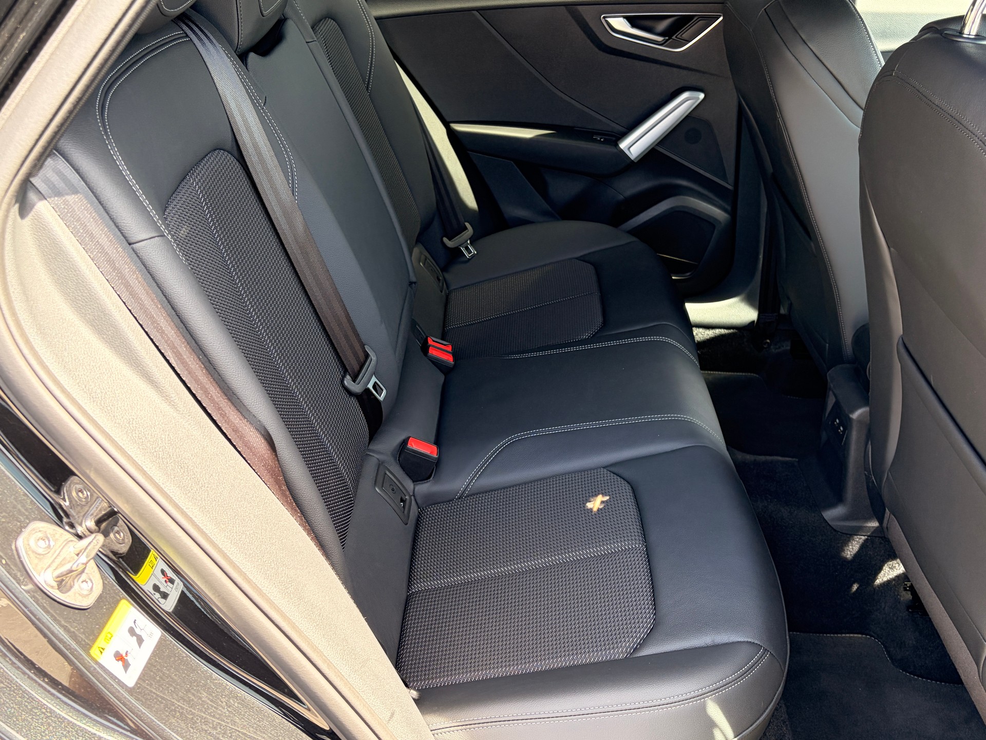 AUDI Q2 35 TFSI advanced S-tronic-image-5