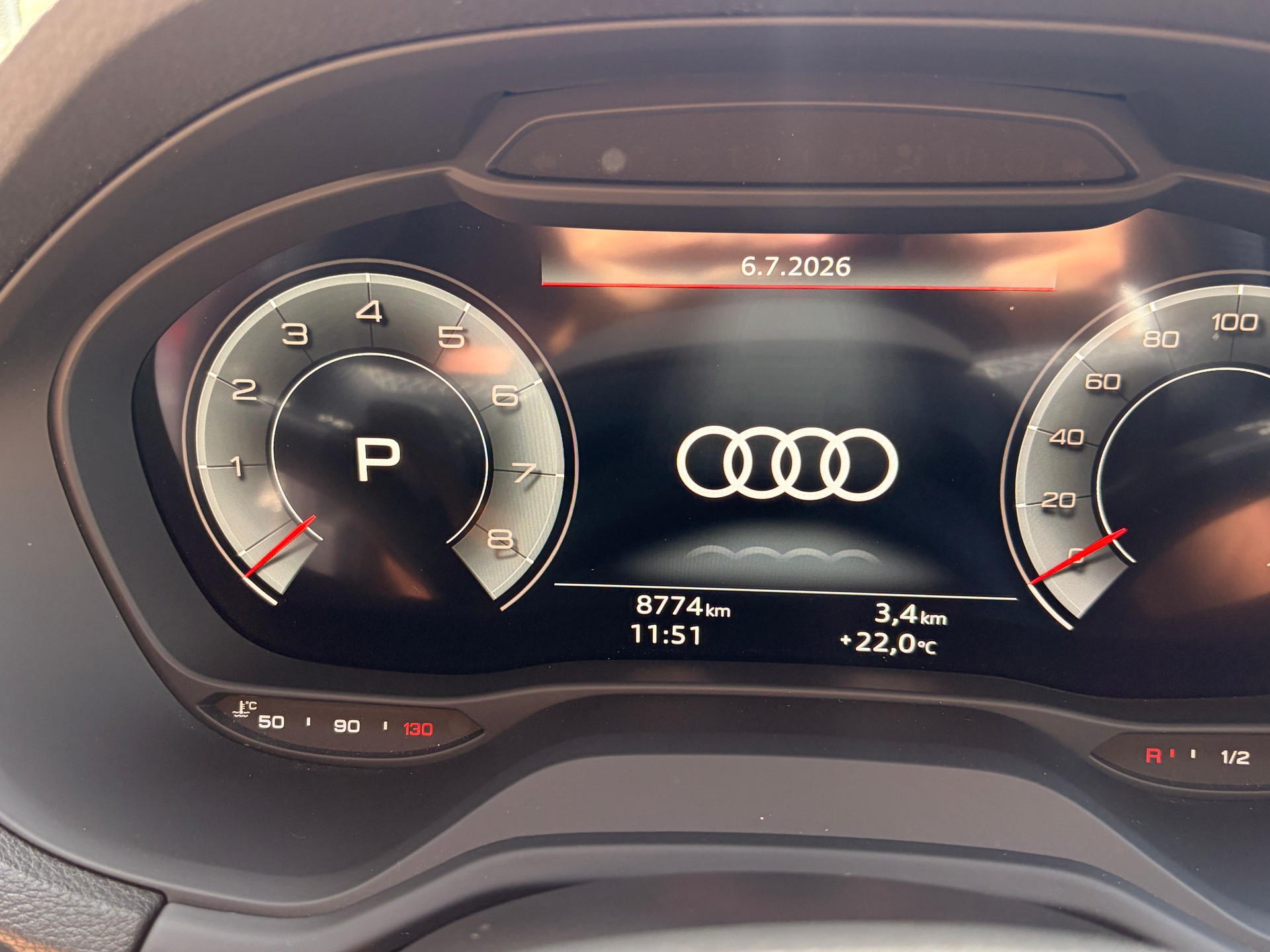 AUDI Q2 35 TFSI advanced S-tronic-image-8