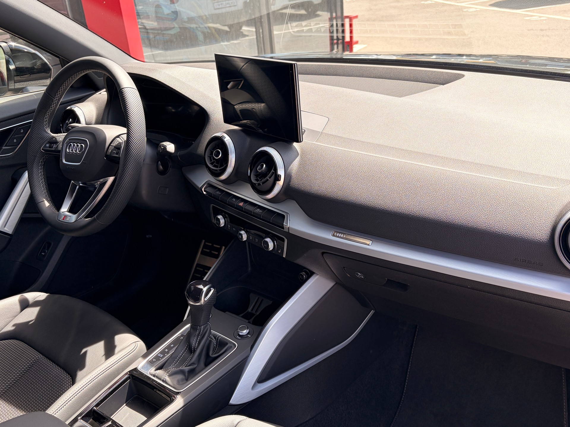 AUDI Q2 35 TFSI advanced S-tronic-image-6