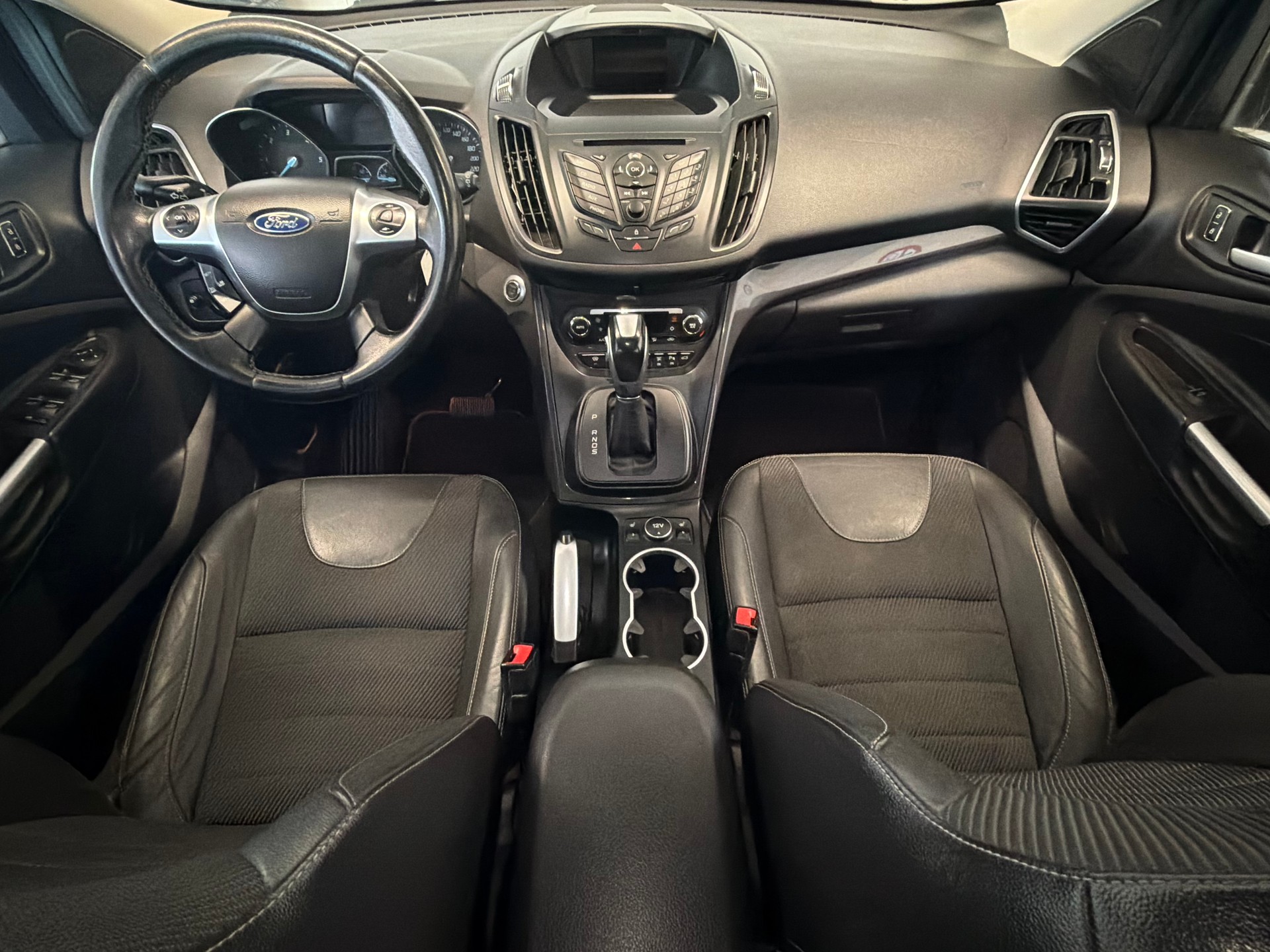 FORD Kuga 2.0 TDCi Titanium S 4WD PowerShift-image-8