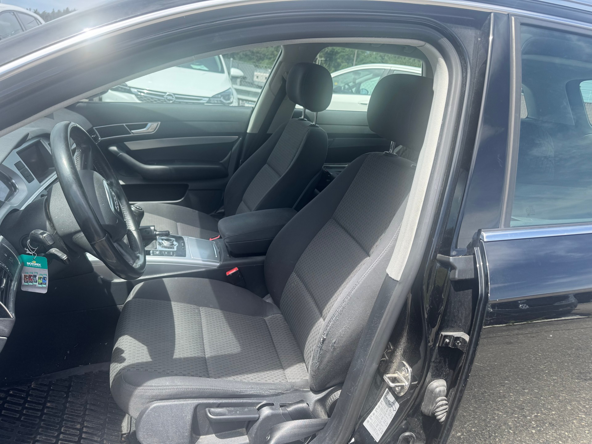 AUDI A6 Avant 2.8 V6 FSI-image-8