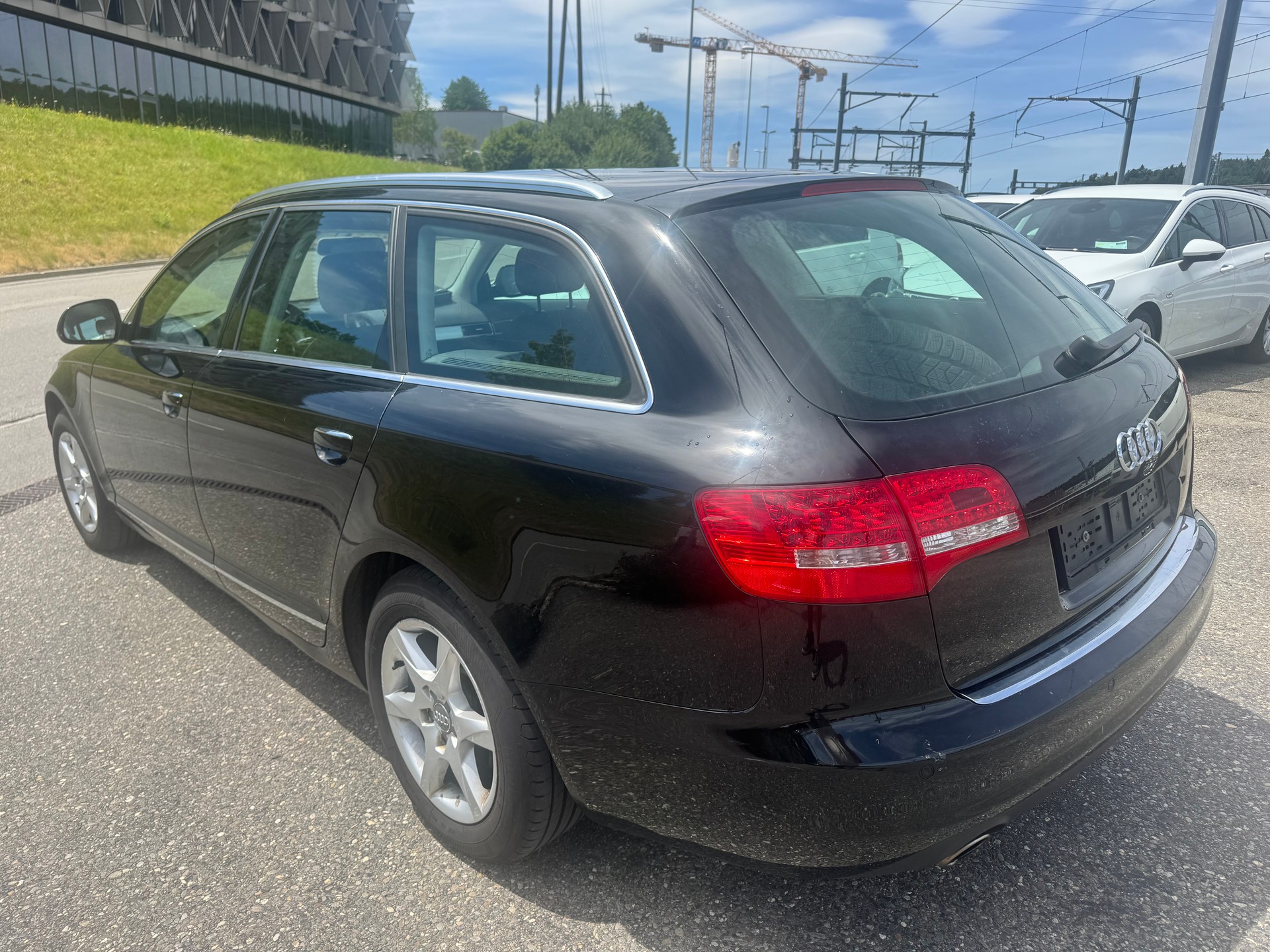 AUDI A6 Avant 2.8 V6 FSI-image-4