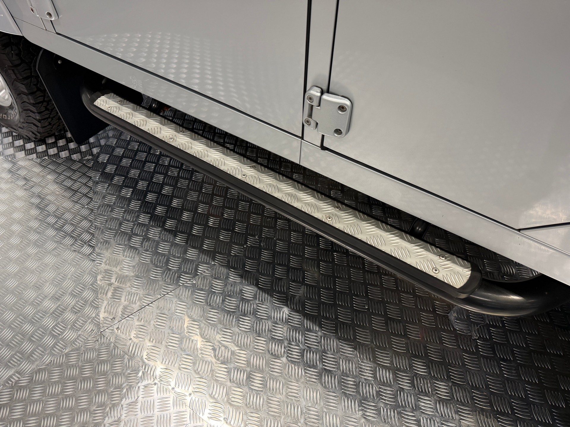 LAND ROVER Defender 110-image-19