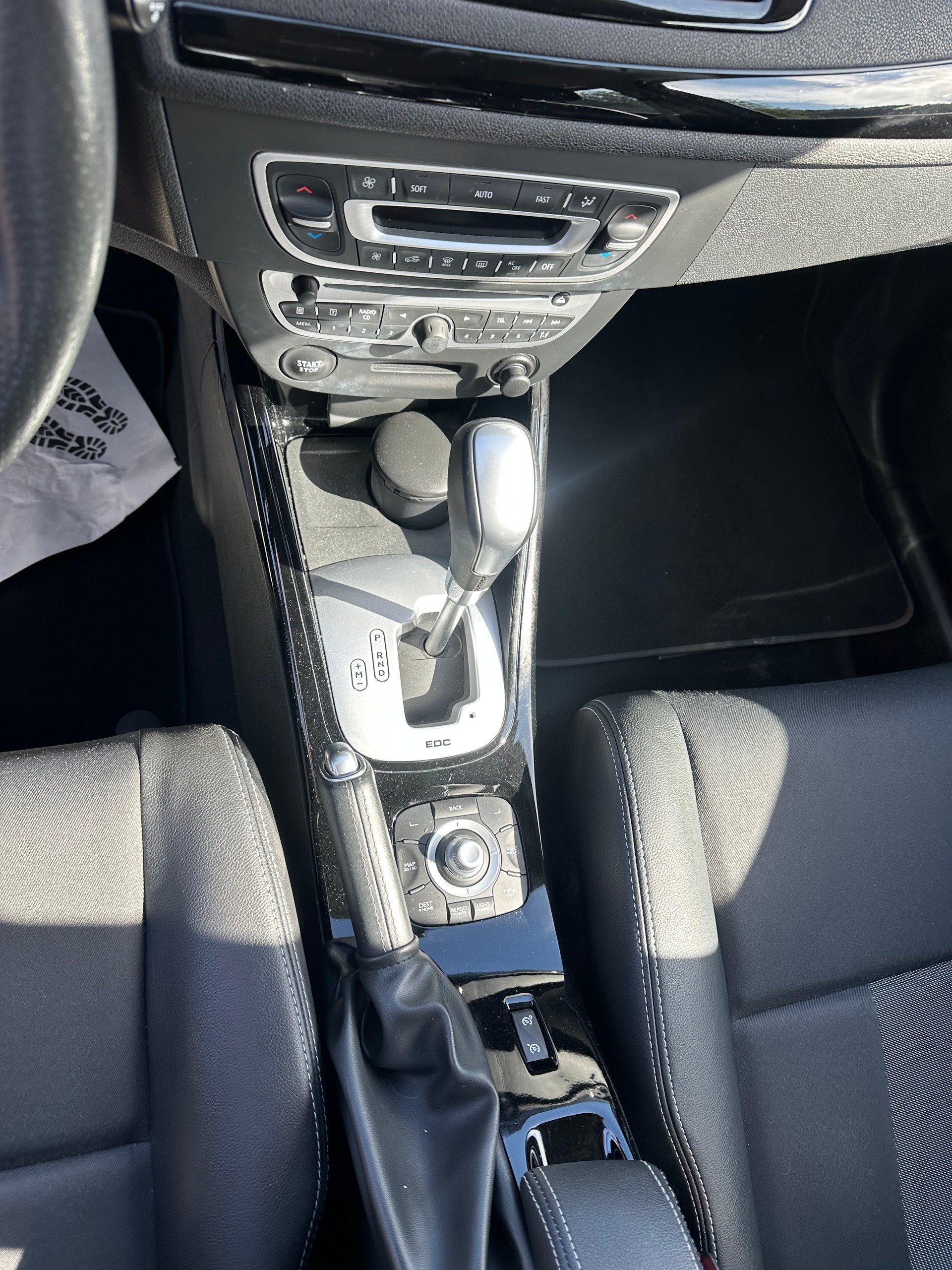 RENAULT Mégane 1.5 dCi Bose EDC-image-4