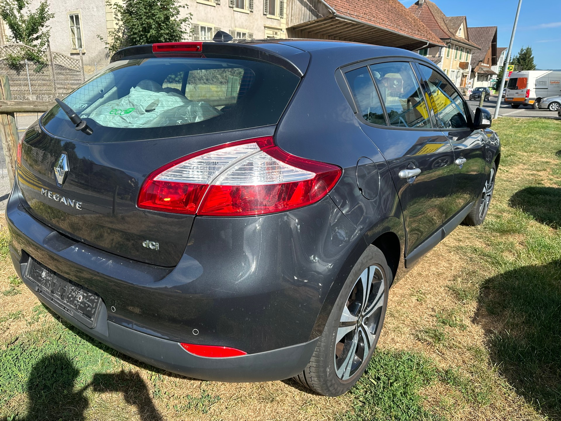 RENAULT Mégane 1.5 dCi Bose EDC-image-3