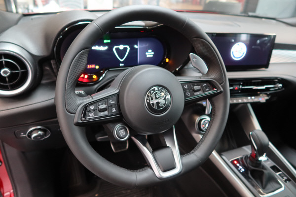 ALFA ROMEO Tonale PHEV Q4 Vel P Prem-image-8