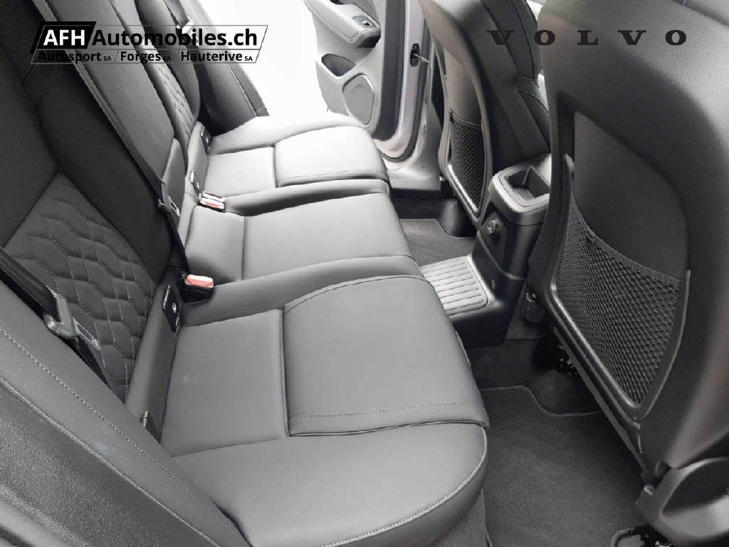 VOLVO XC60 2.0 T6 TE Plus Dark eAWD-image-10