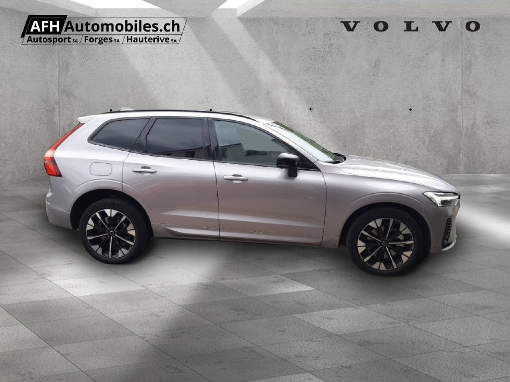 VOLVO XC60 2.0 T6 TE Plus Dark eAWD-showroom-element-3