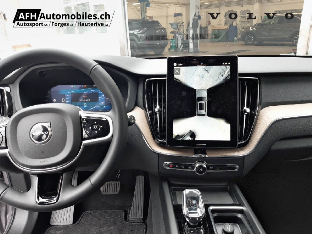 VOLVO XC60 2.0 T6 TE Plus Dark eAWD-image-12