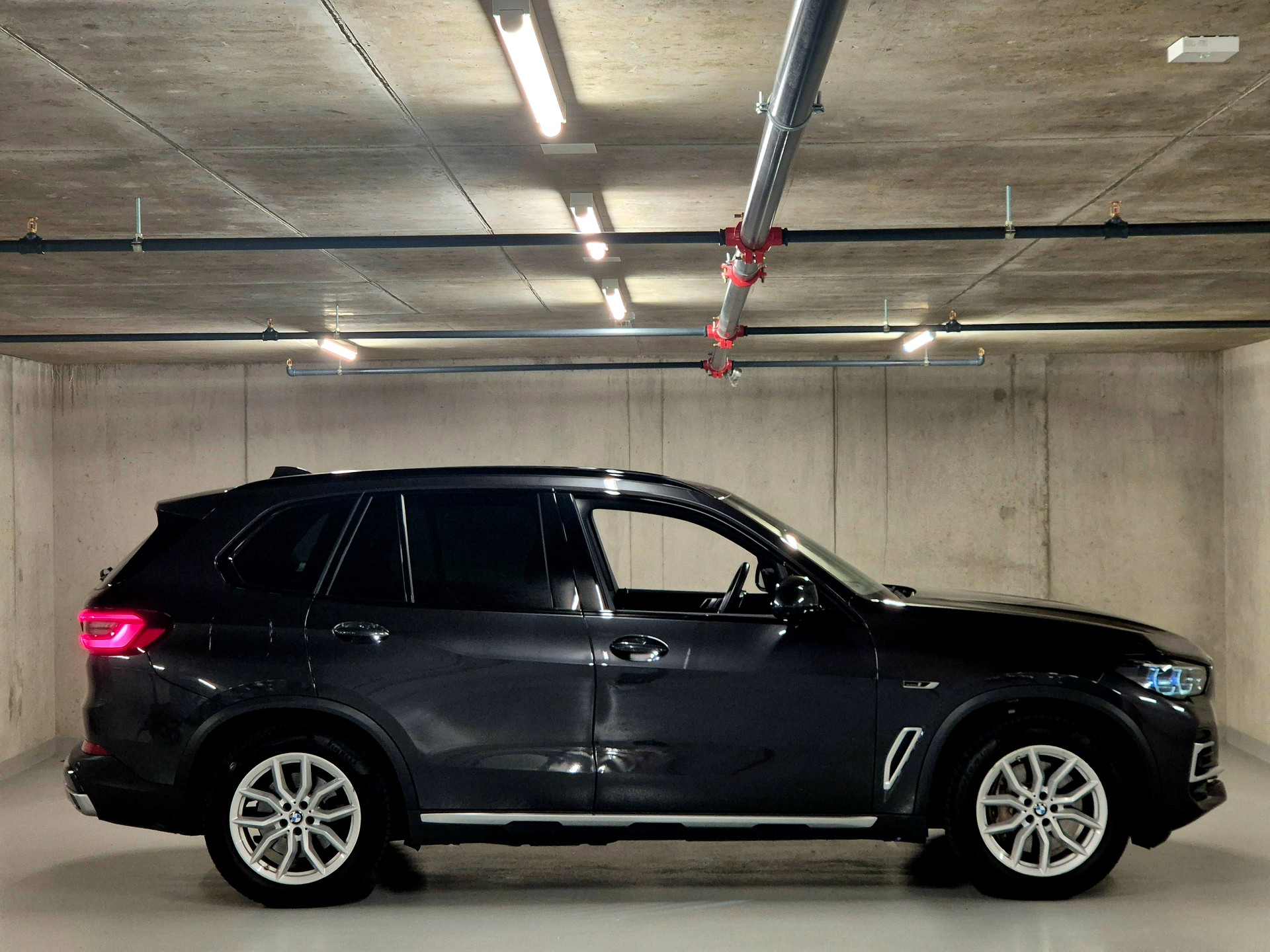 BMW X5 xDrive45e xLine Steptronic-image-4