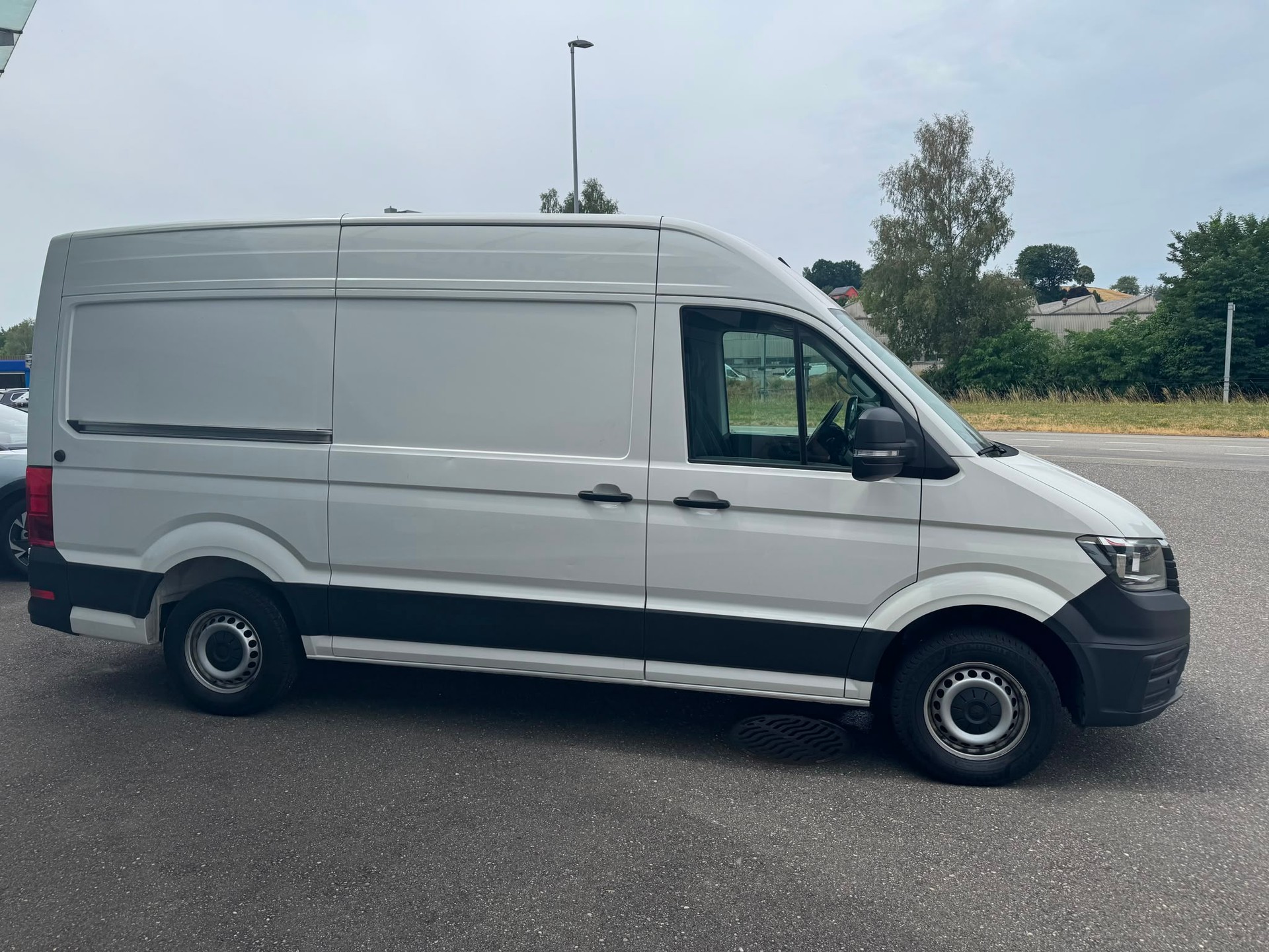 VW Crafter 35 2.0 TDI L3 Automat mit Klima-image-7