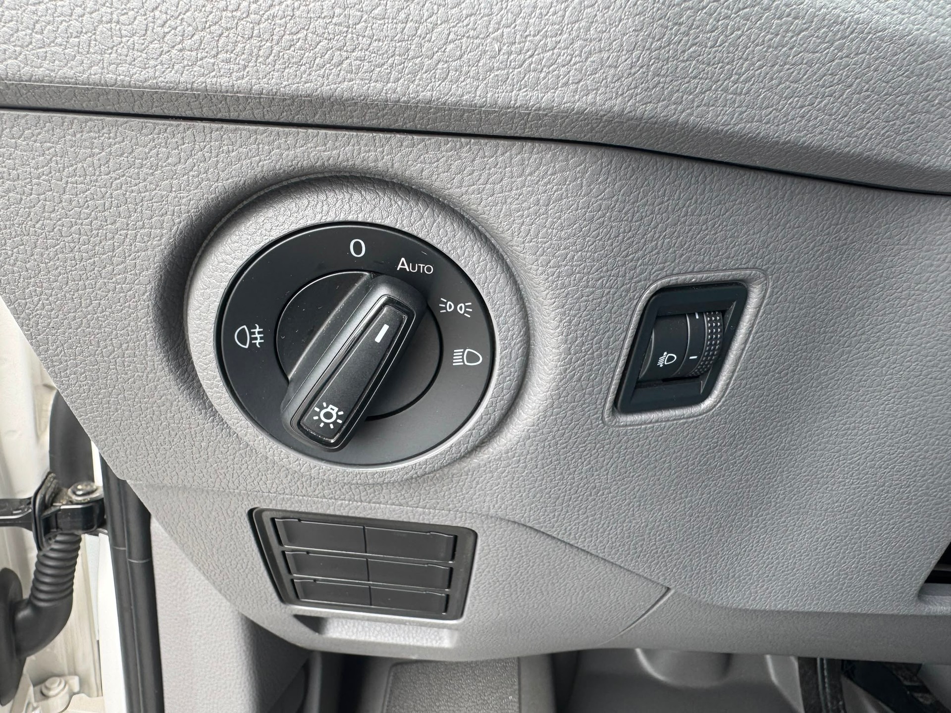 VW Crafter 35 2.0 TDI L3 Automat mit Klima-image-15
