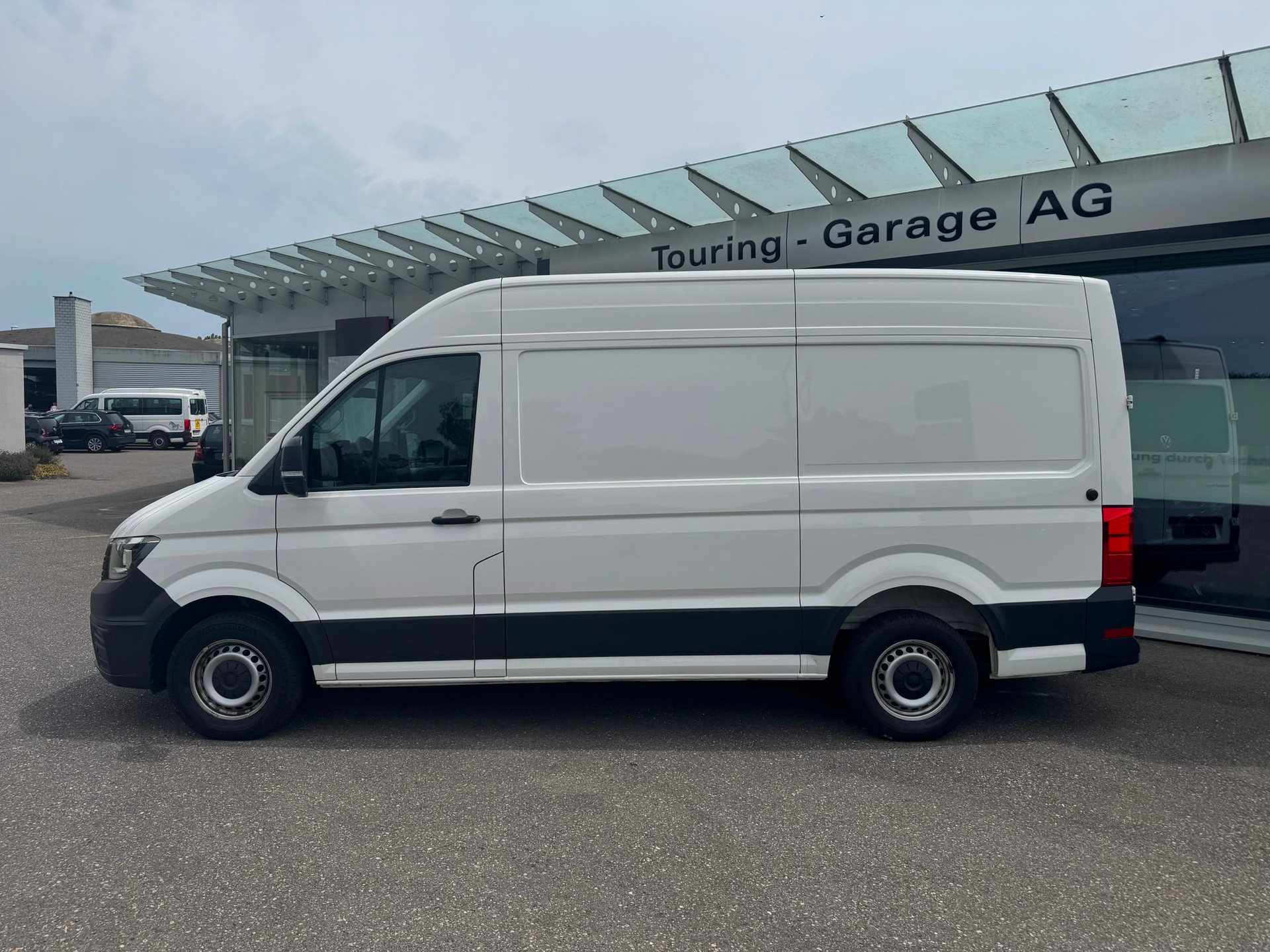 VW Crafter 35 2.0 TDI L3 Automat mit Klima-image-1