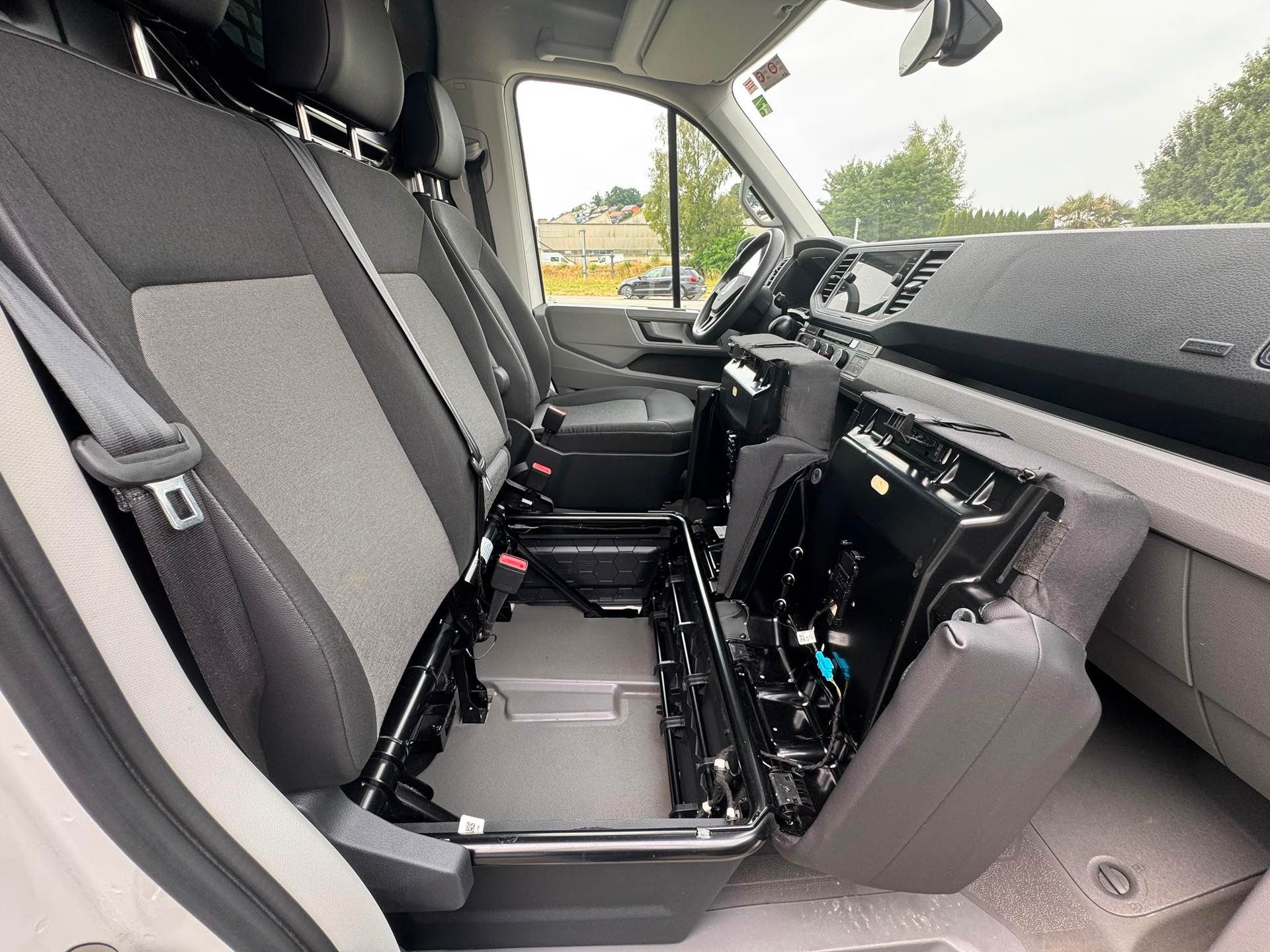 VW Crafter 35 2.0 TDI L3 Automat mit Klima-image-11