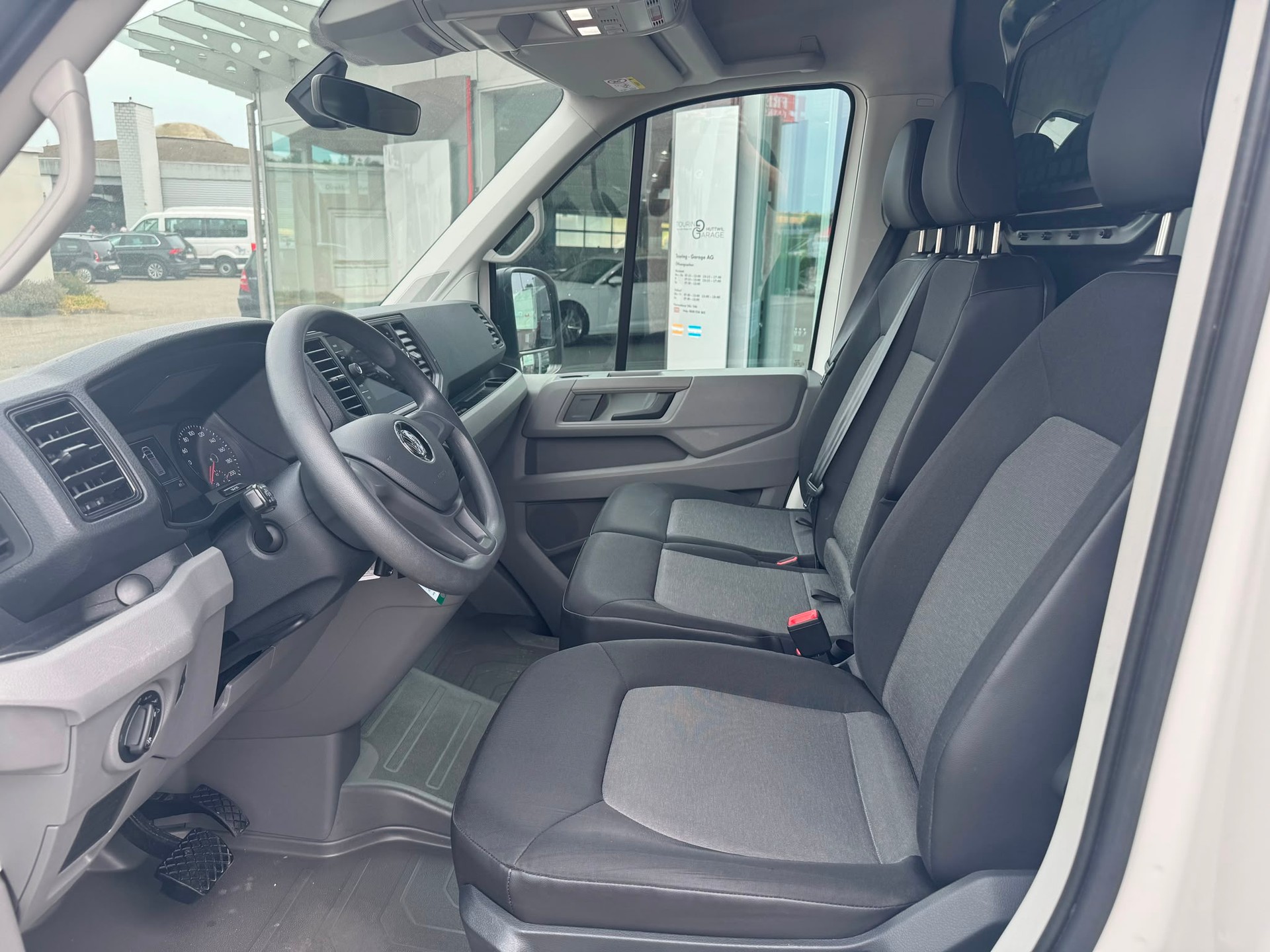 VW Crafter 35 2.0 TDI L3 Automat mit Klima-image-12