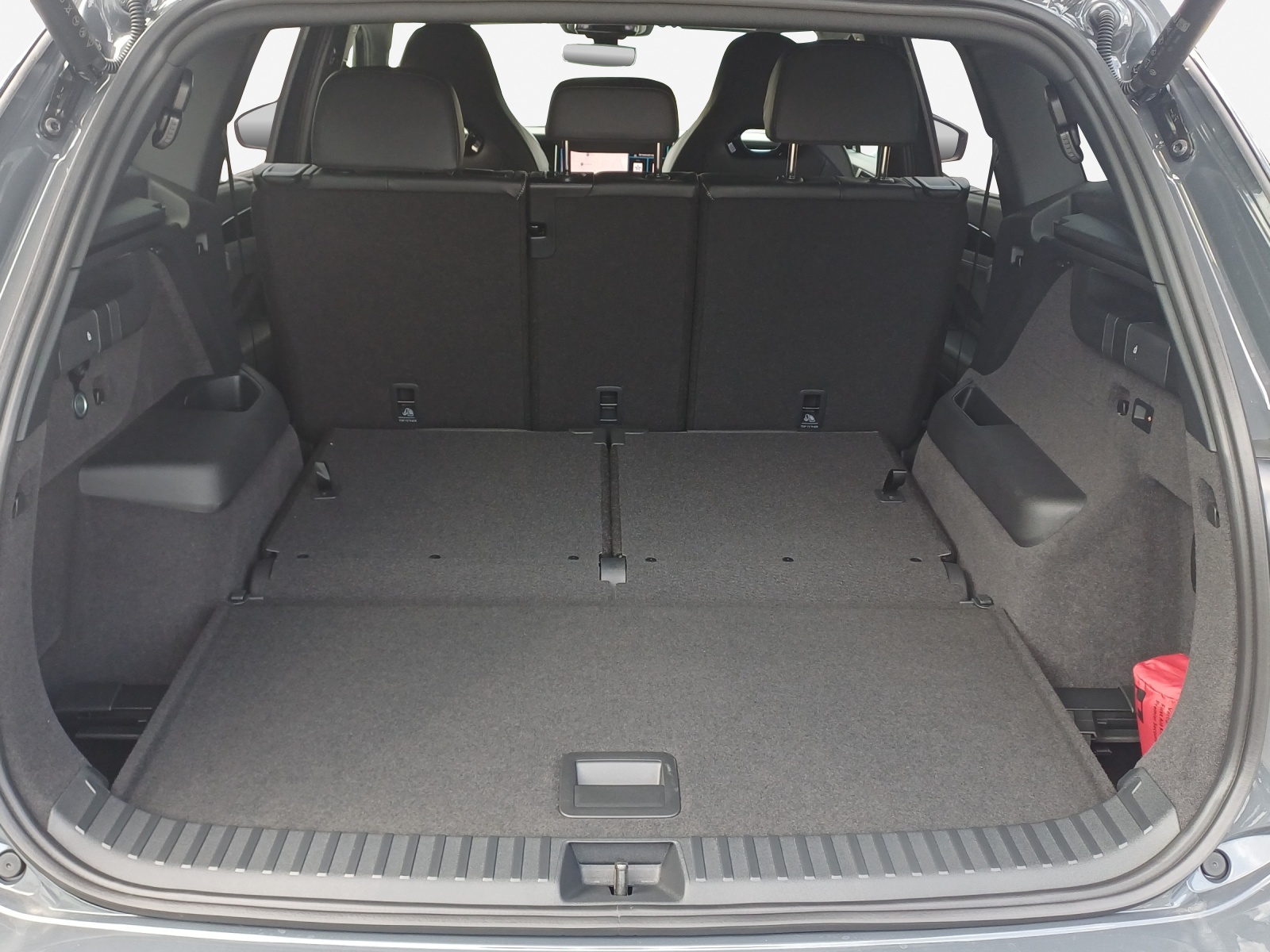 VW Tayron 2.0 TDI SCR R-Line 4Motion DSG-image-13