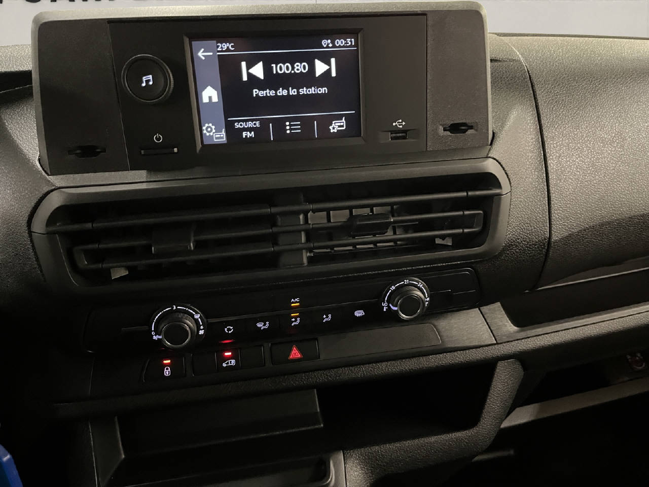 PEUGEOT Expert Kaw. Standard 2.2 BlueHDi 150 S/S-image-11