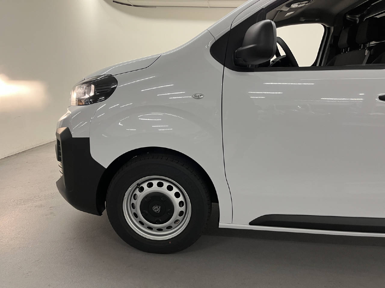 PEUGEOT Expert Kaw. Standard 2.2 BlueHDi 150 S/S-image-15