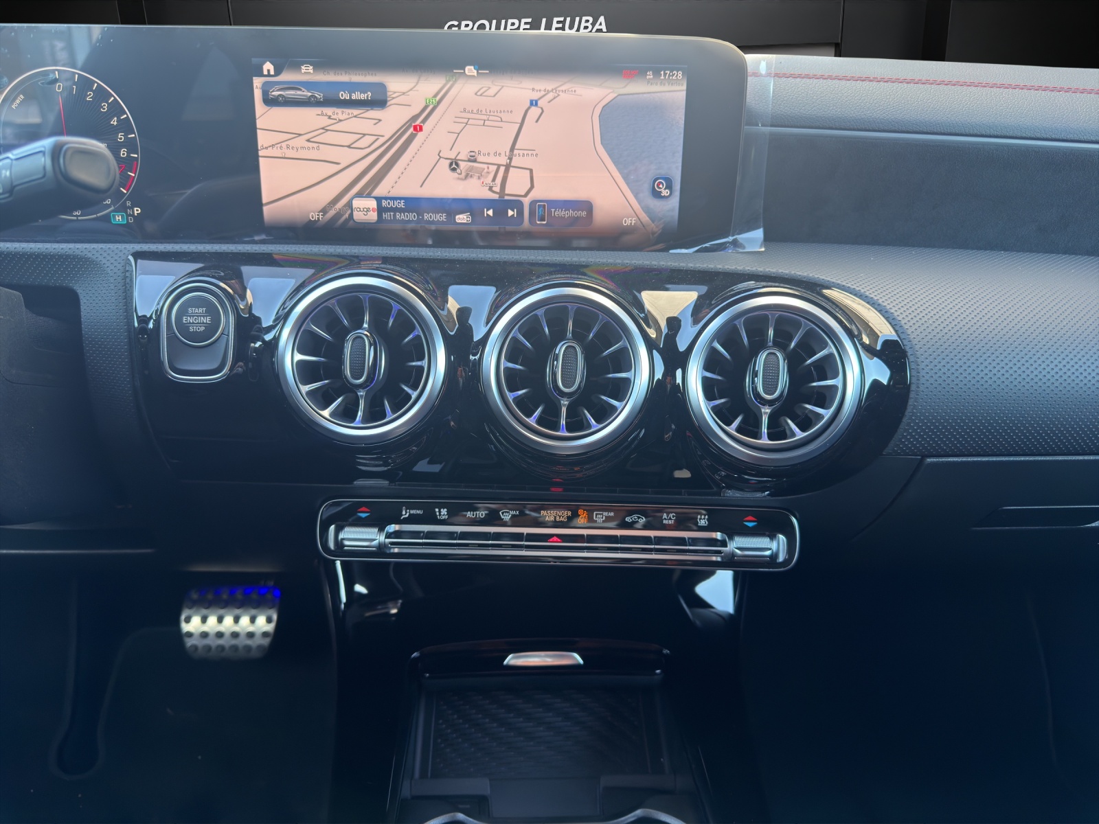 MERCEDES-BENZ CLA 250 e 8G-DCT EQ Star-image-13