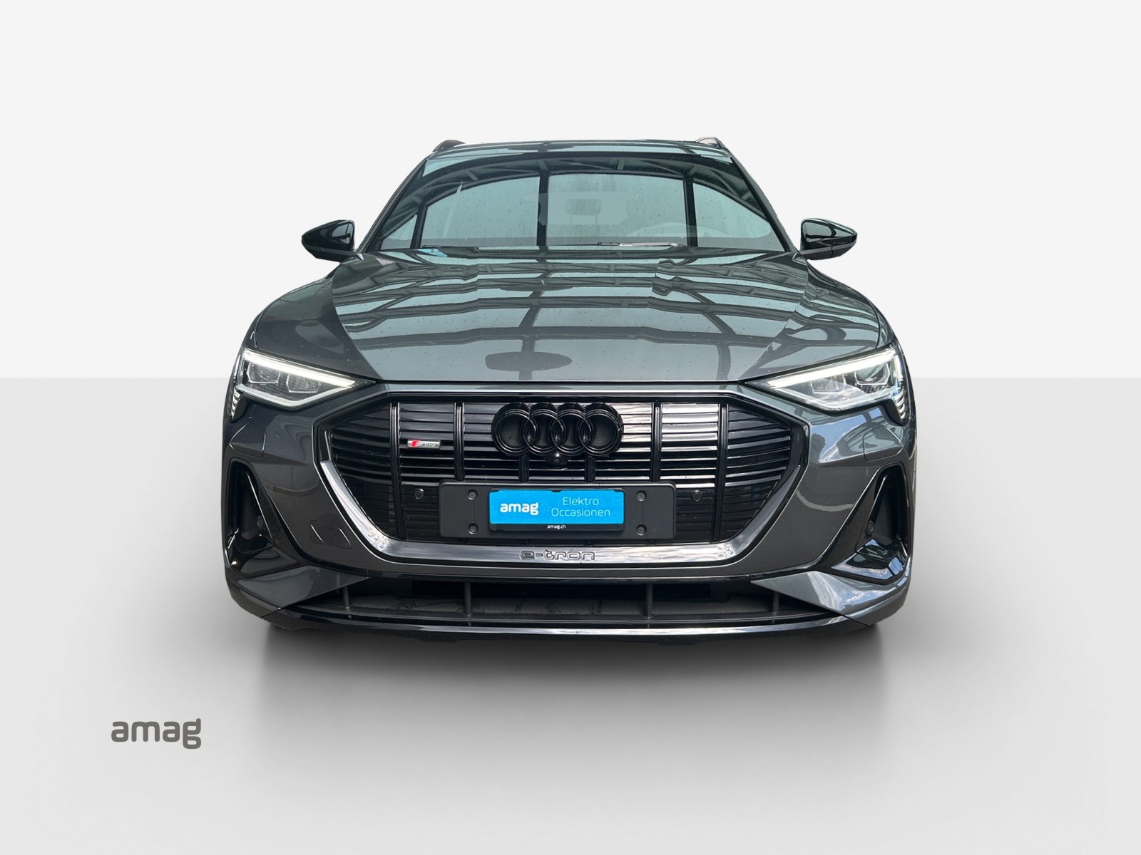 AUDI e-tron 55 S Line Black Edition quattro-image-6