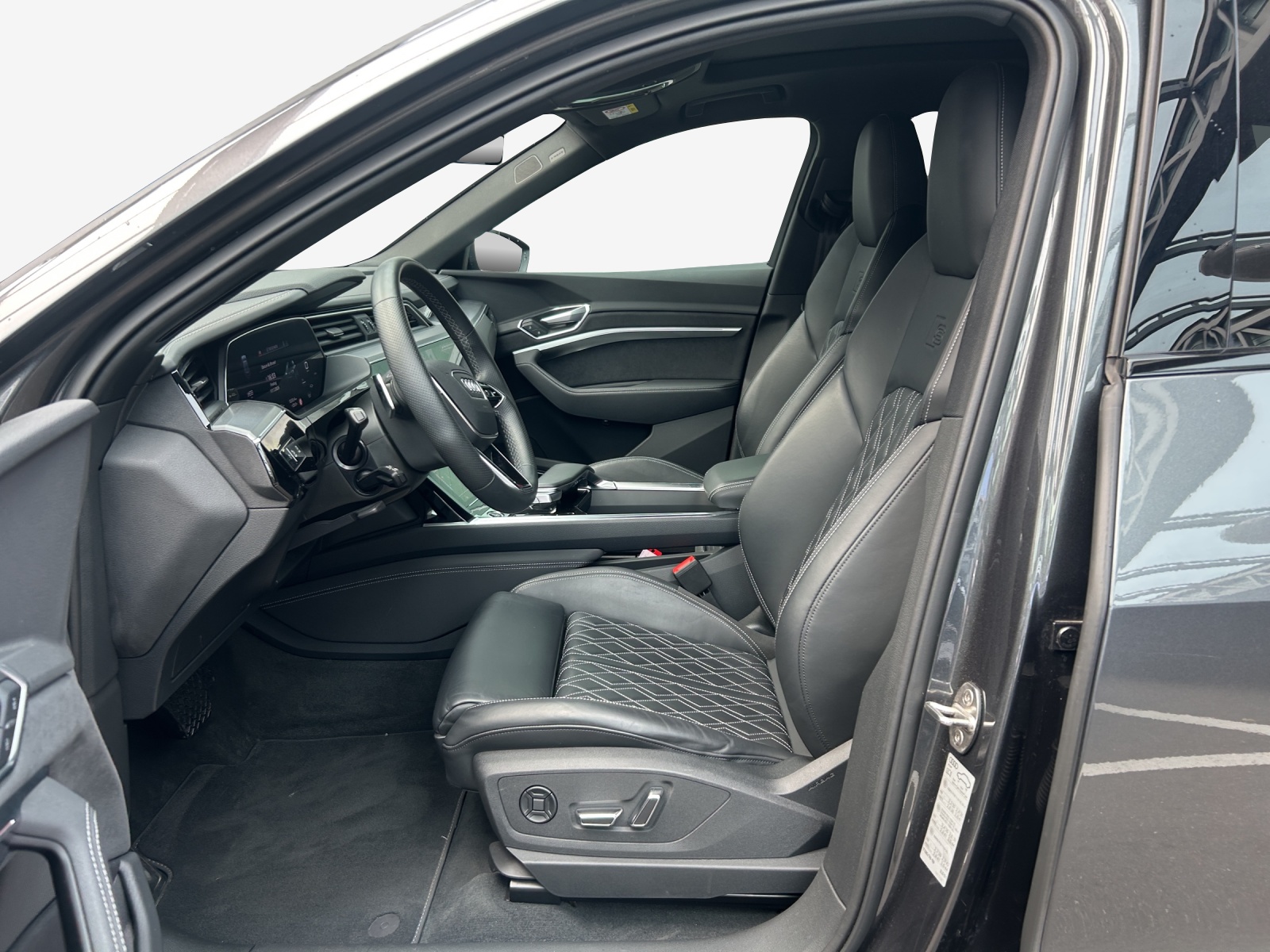 AUDI e-tron 55 S Line Black Edition quattro-image-7