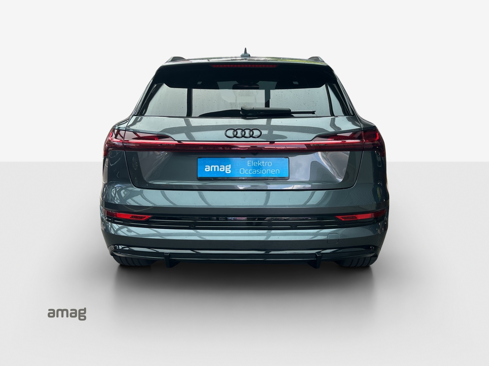 AUDI e-tron 55 S Line Black Edition quattro-image-3