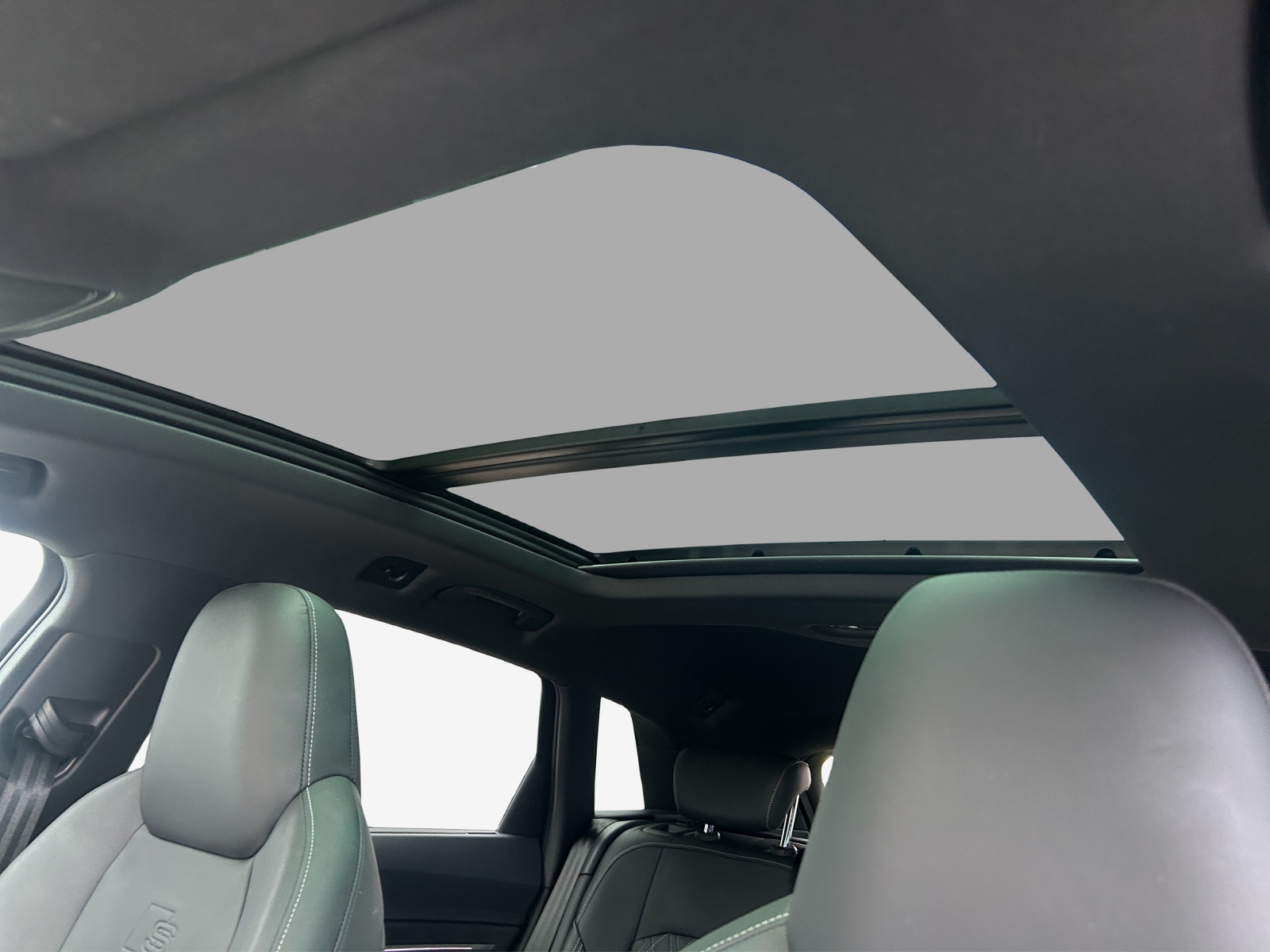 AUDI e-tron 55 S Line Black Edition quattro-image-14