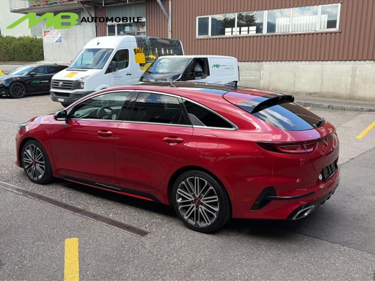 KIA ProCeed 1.6 T-GDi GT-showroom-element-3